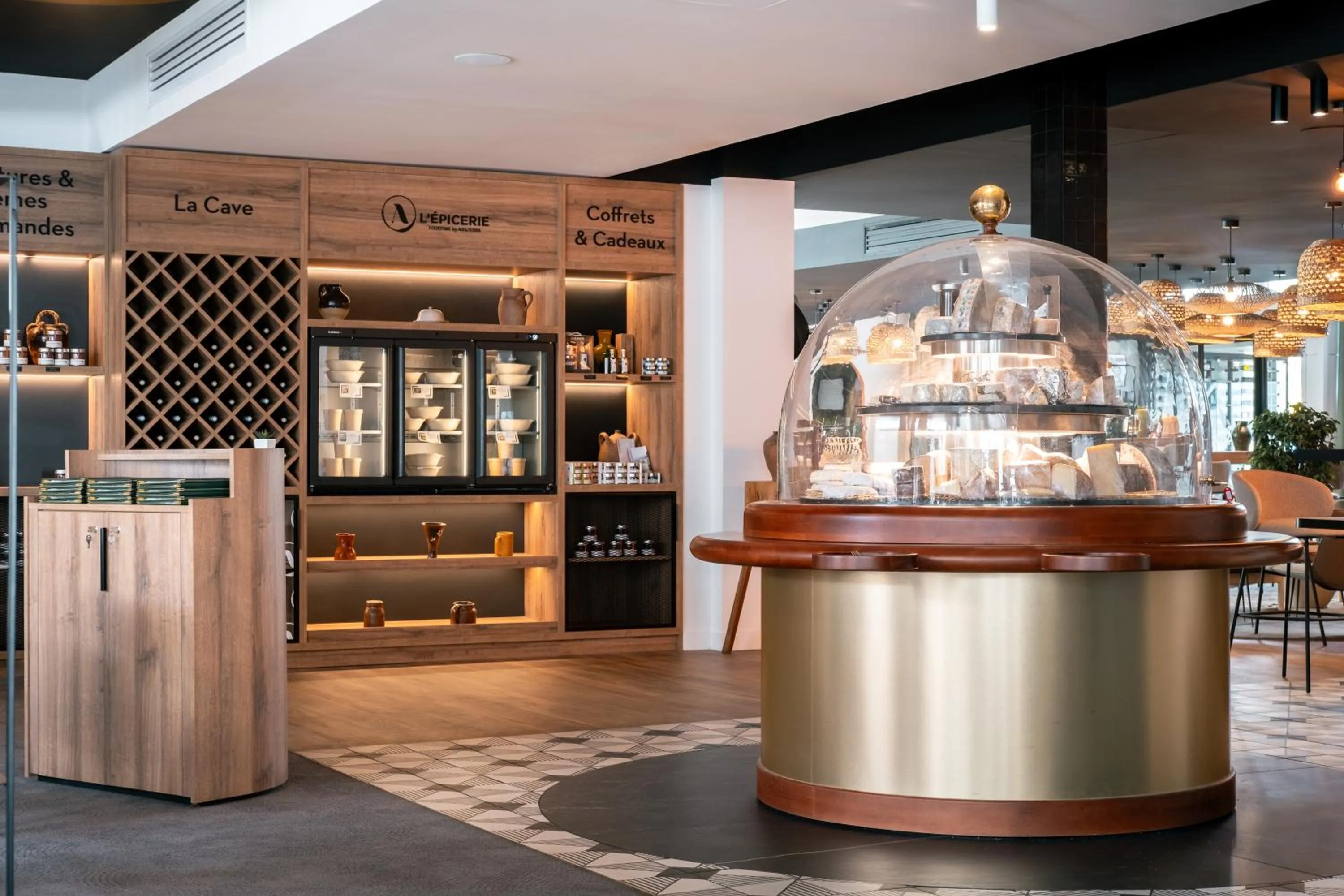 Restaurant/places to eat in Novotel Chartres