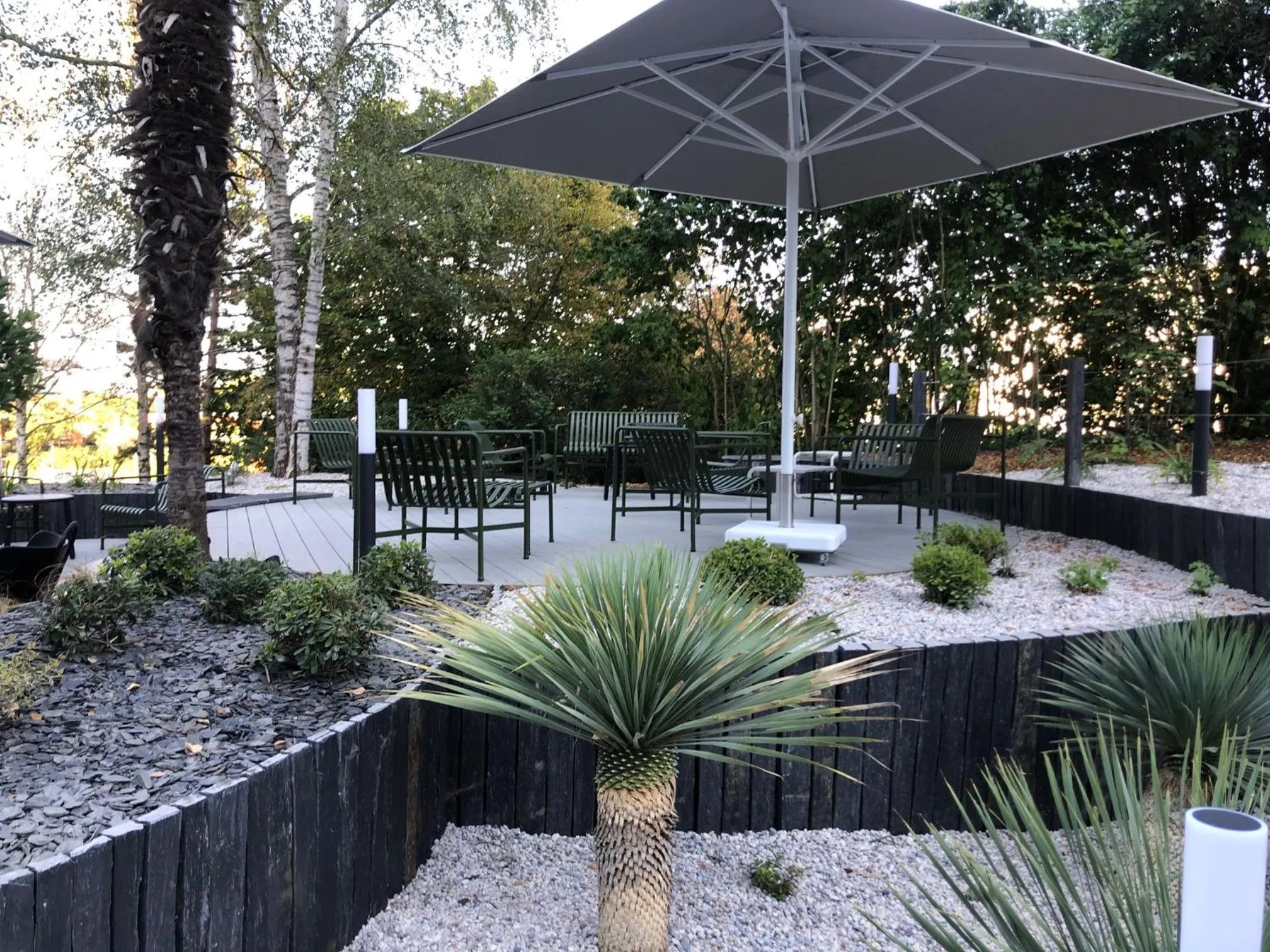 Patio in Novotel Poitiers Site du Futuroscope