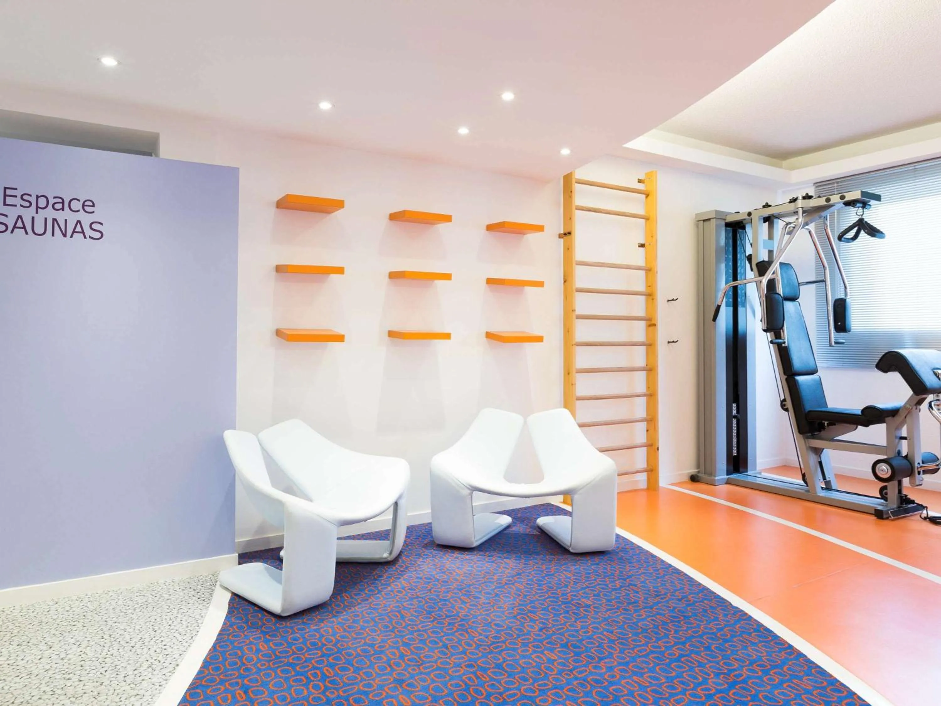 Fitness centre/facilities in Novotel Poitiers Site du Futuroscope