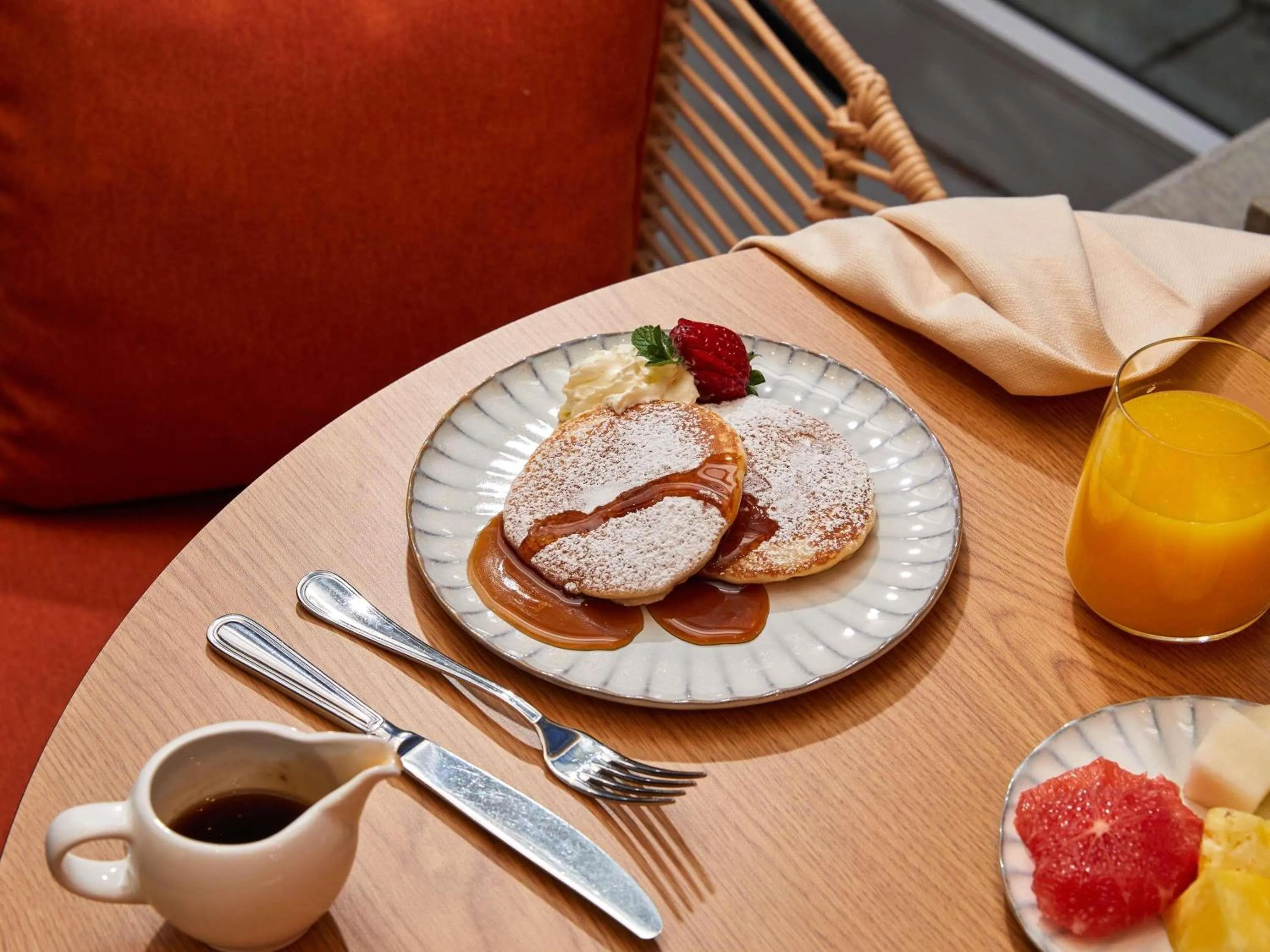 Breakfast in Hotel Novotel Domaine de Maffliers - Paris Val-d'Oise