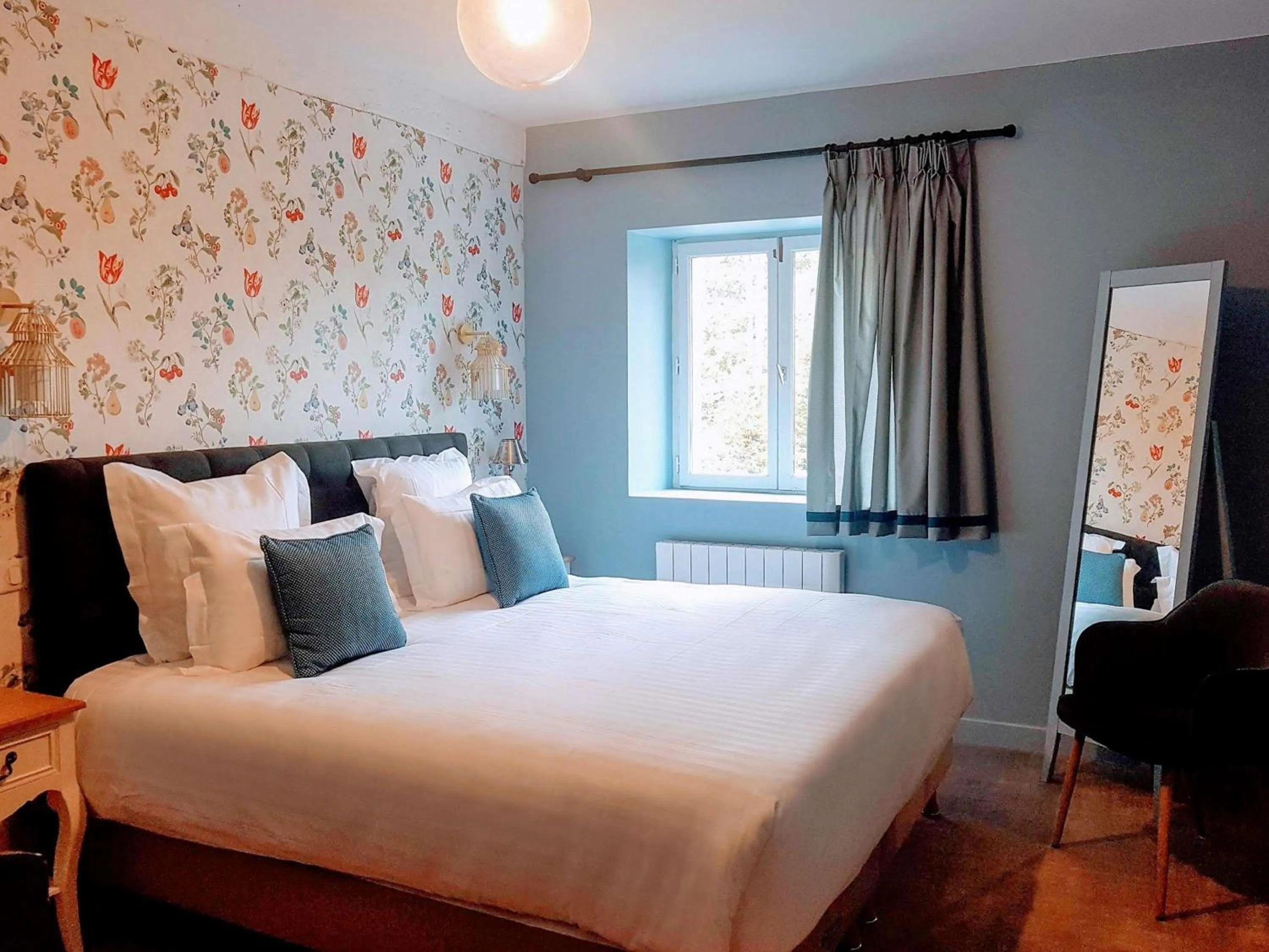 Bedroom, Bed in Hotel Novotel Domaine de Maffliers - Paris Val-d'Oise