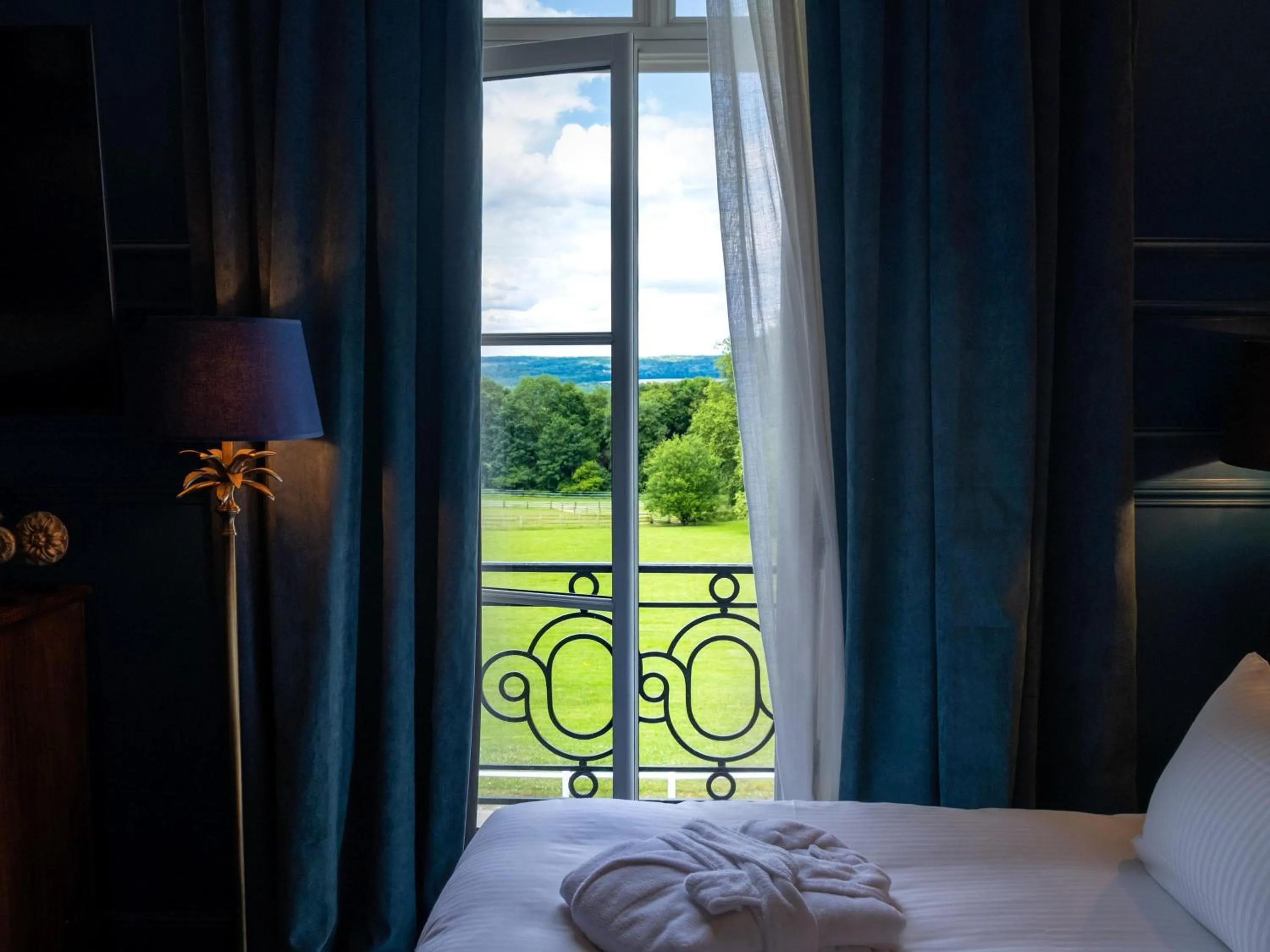 Bedroom, Bed in Hotel Novotel Domaine de Maffliers - Paris Val-d'Oise