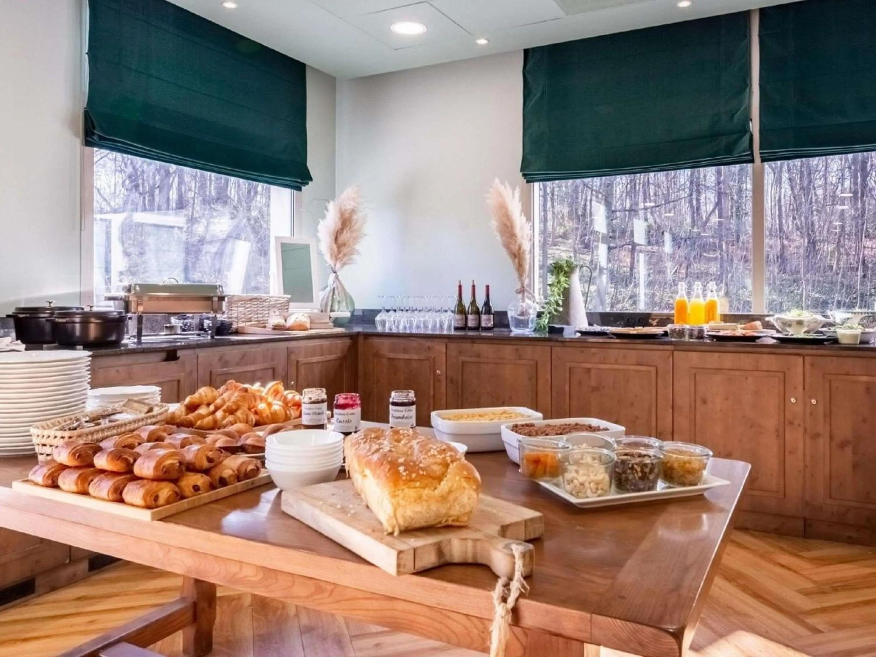 Breakfast in Hotel Novotel Domaine de Maffliers - Paris Val-d'Oise