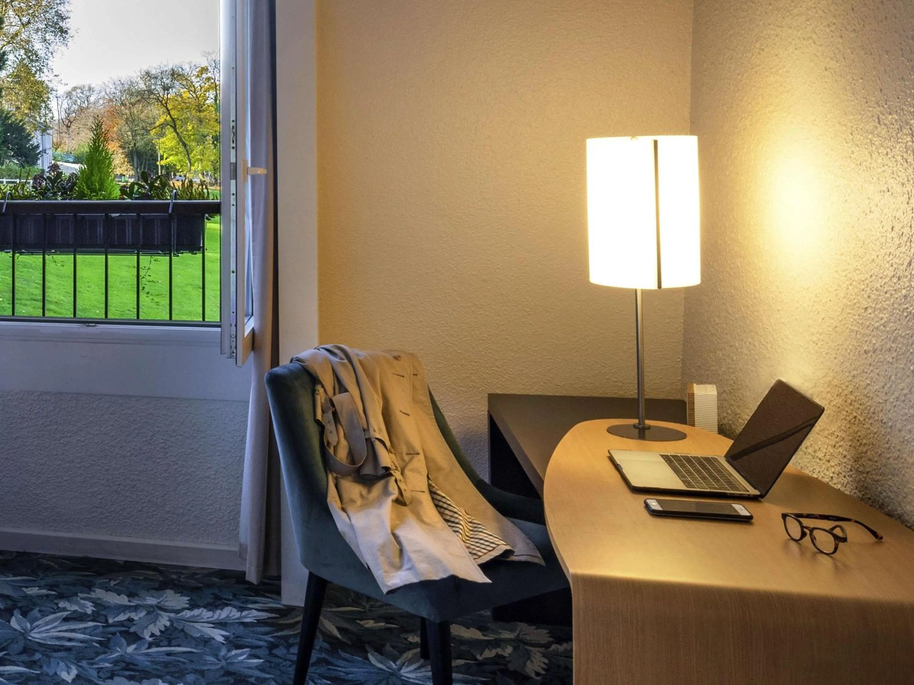 Bedroom in Hotel Novotel Domaine de Maffliers - Paris Val-d'Oise