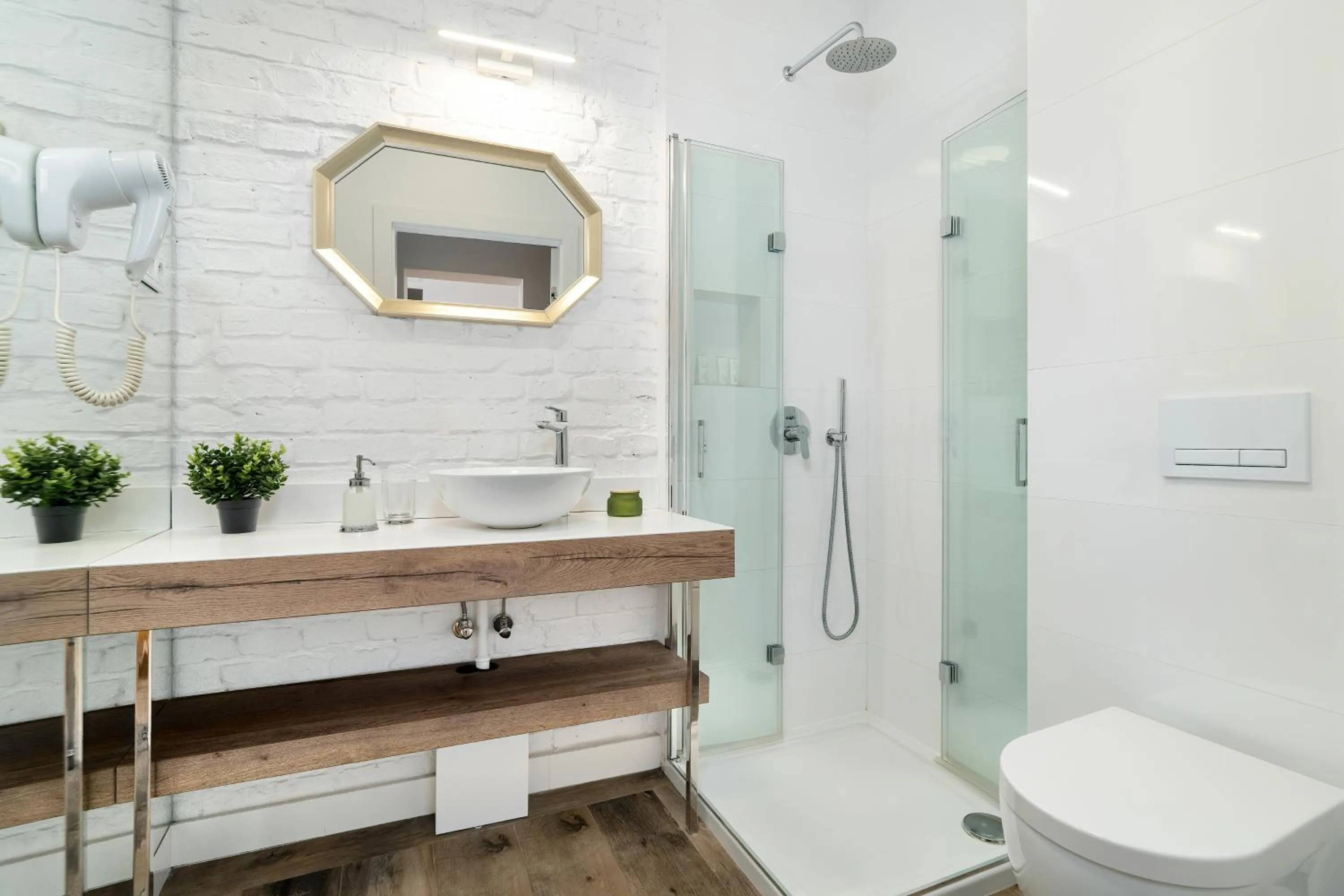 Shower in Apartamenty Schoeps Residence by Noclegi Renters