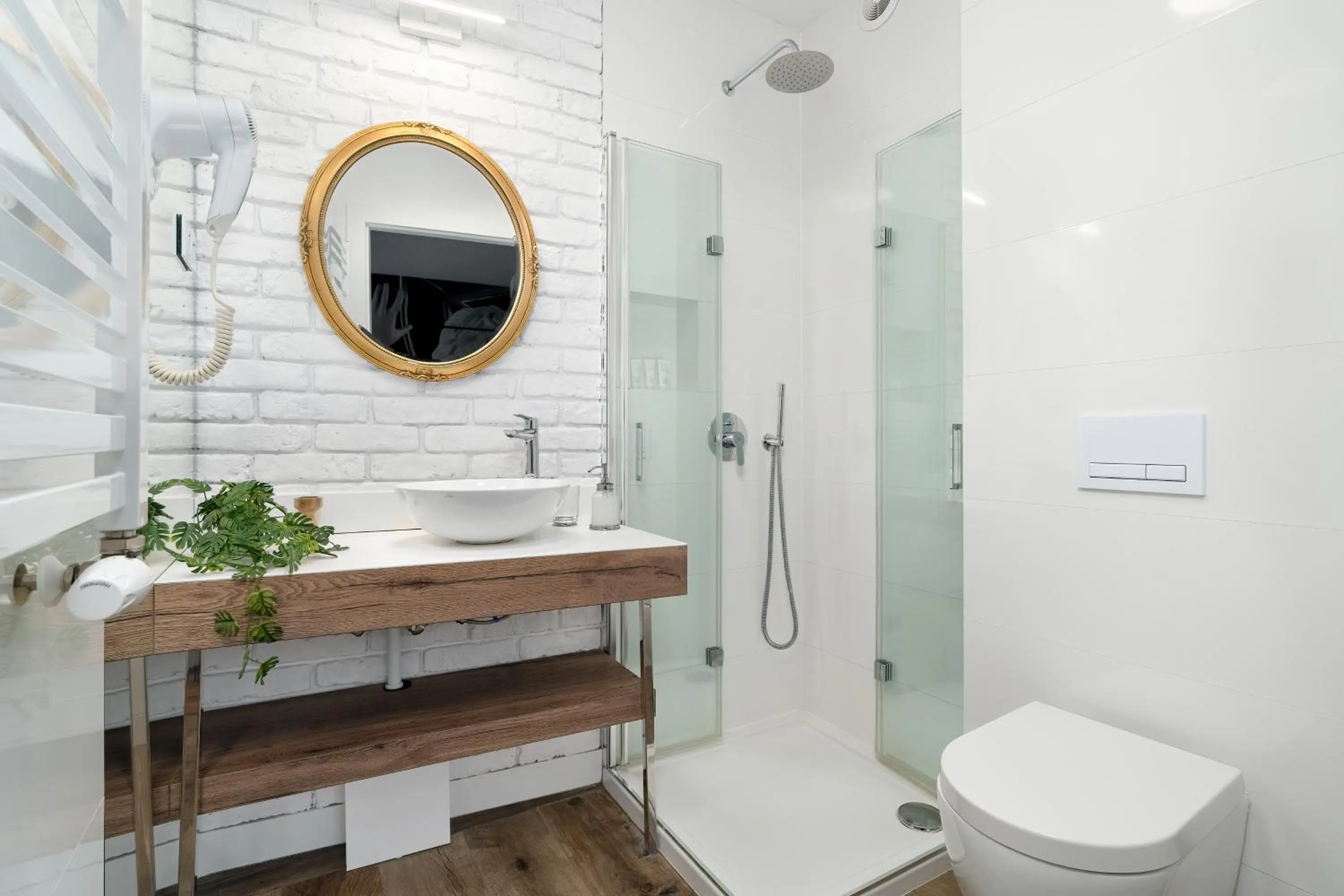 Shower in Apartamenty Schoeps Residence by Noclegi Renters