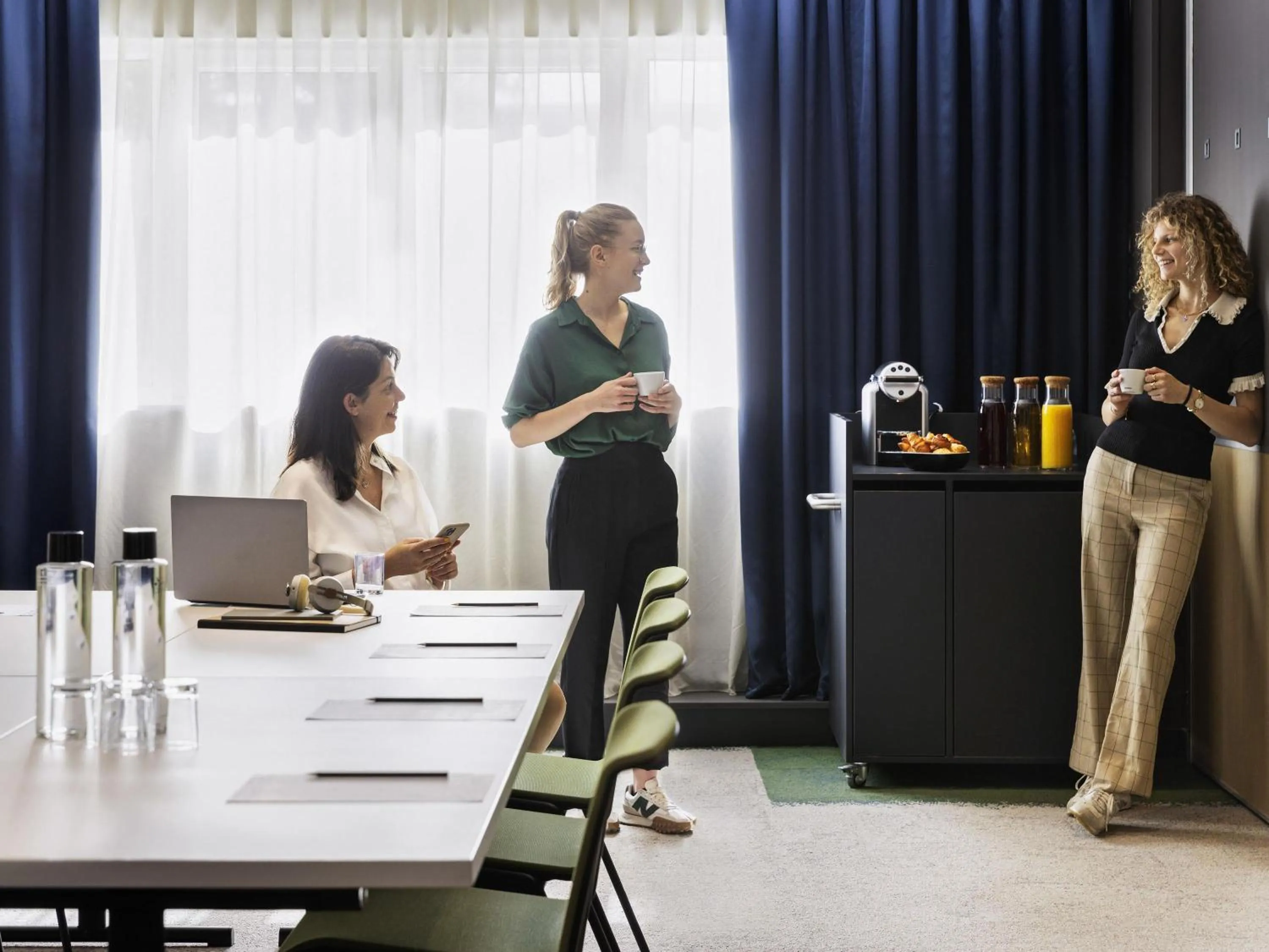 Meeting/conference room in Novotel Rennes Alma