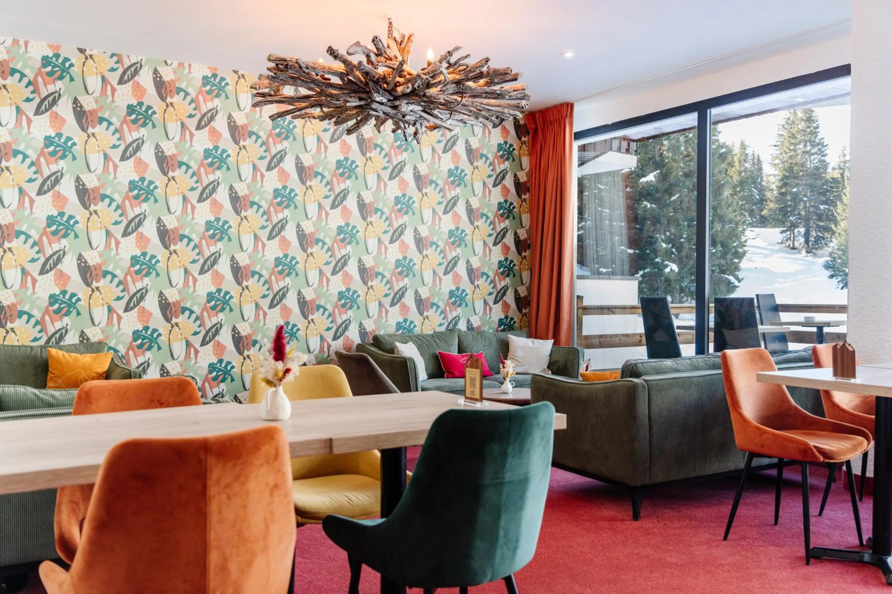 Restaurant/places to eat in Lake Hotel Courchevel 1850