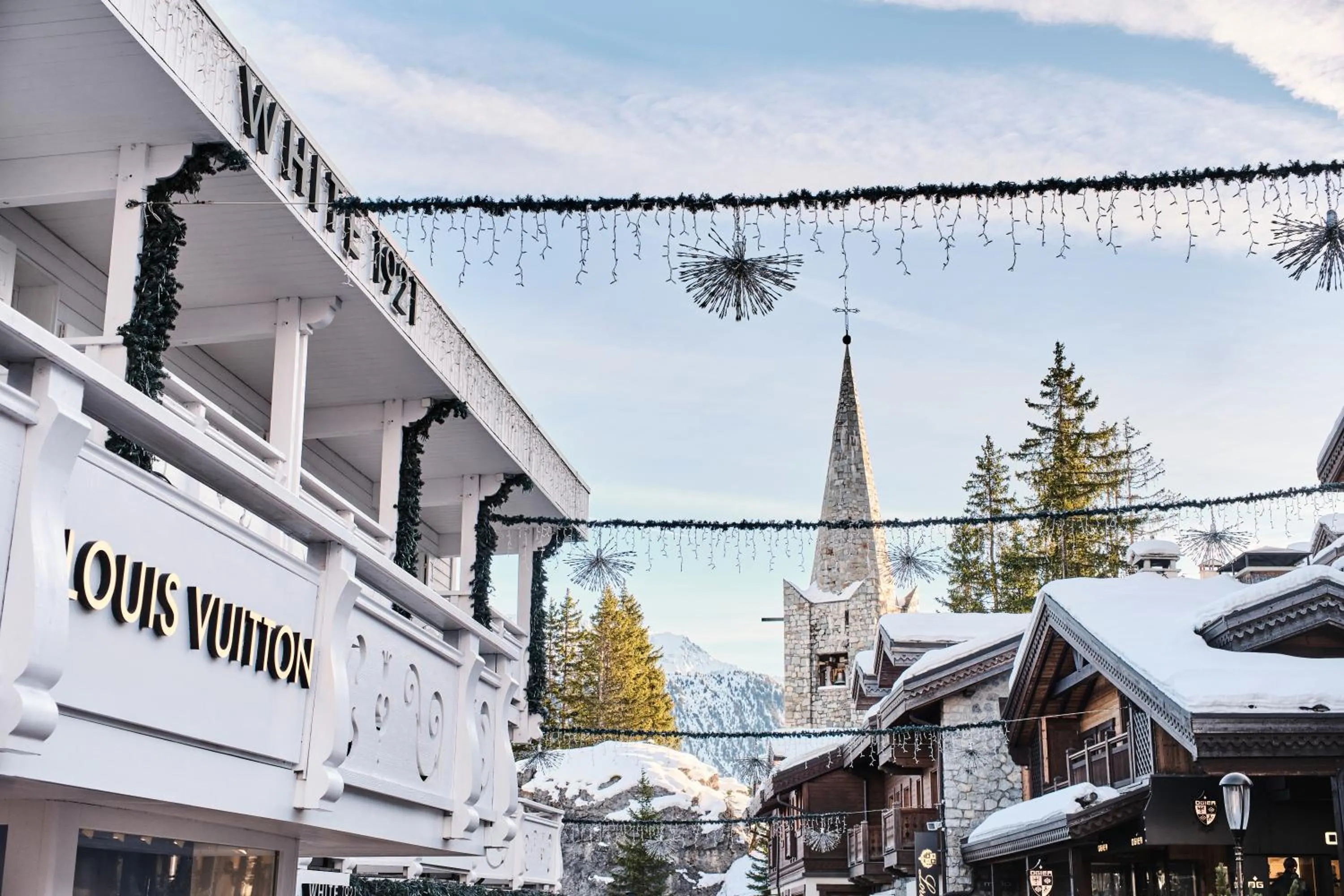 Shopping Area in Lake Hotel Courchevel 1850
