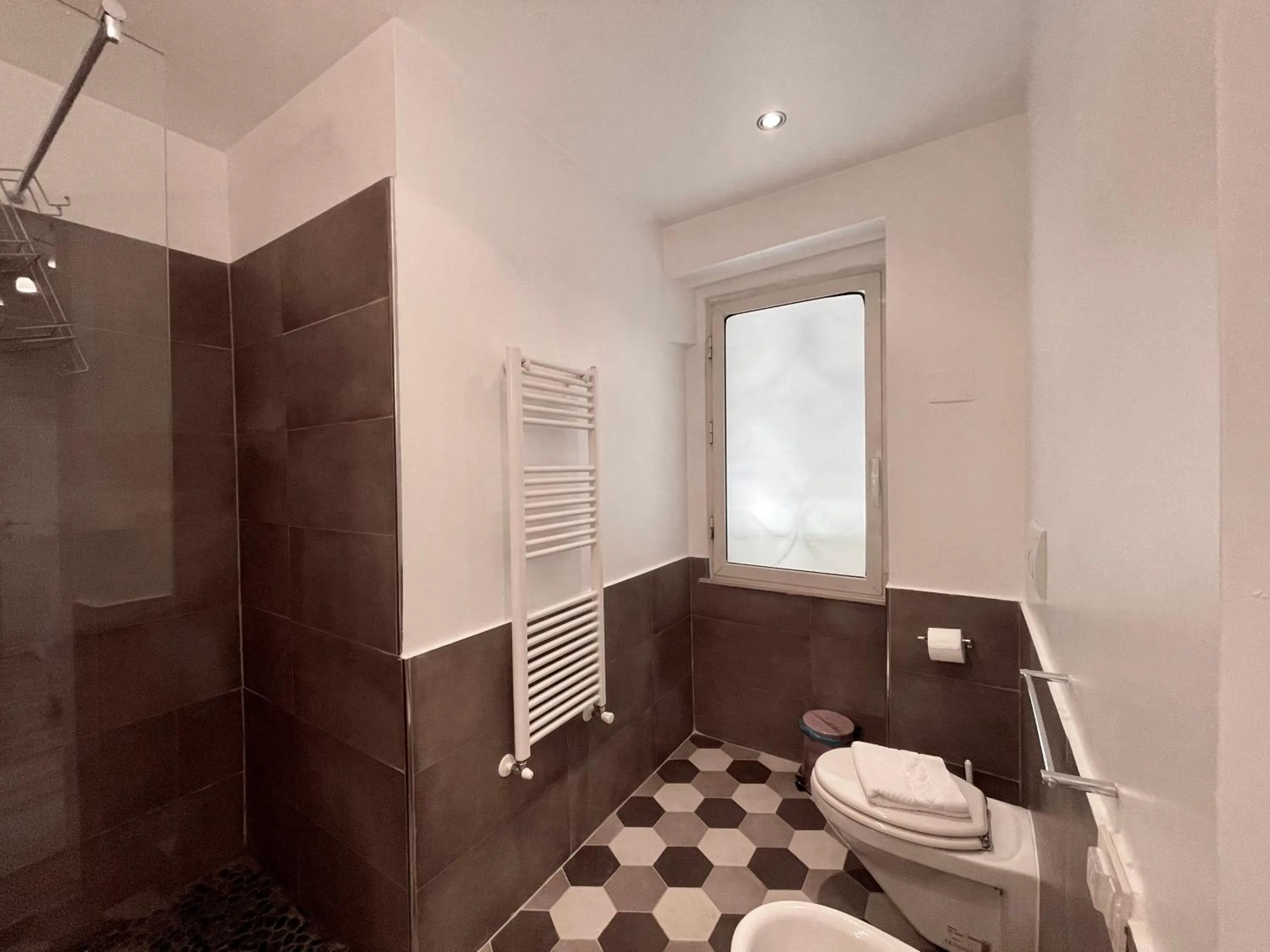 Bathroom, Bed in B&B Santi Quattro Al Colosseo