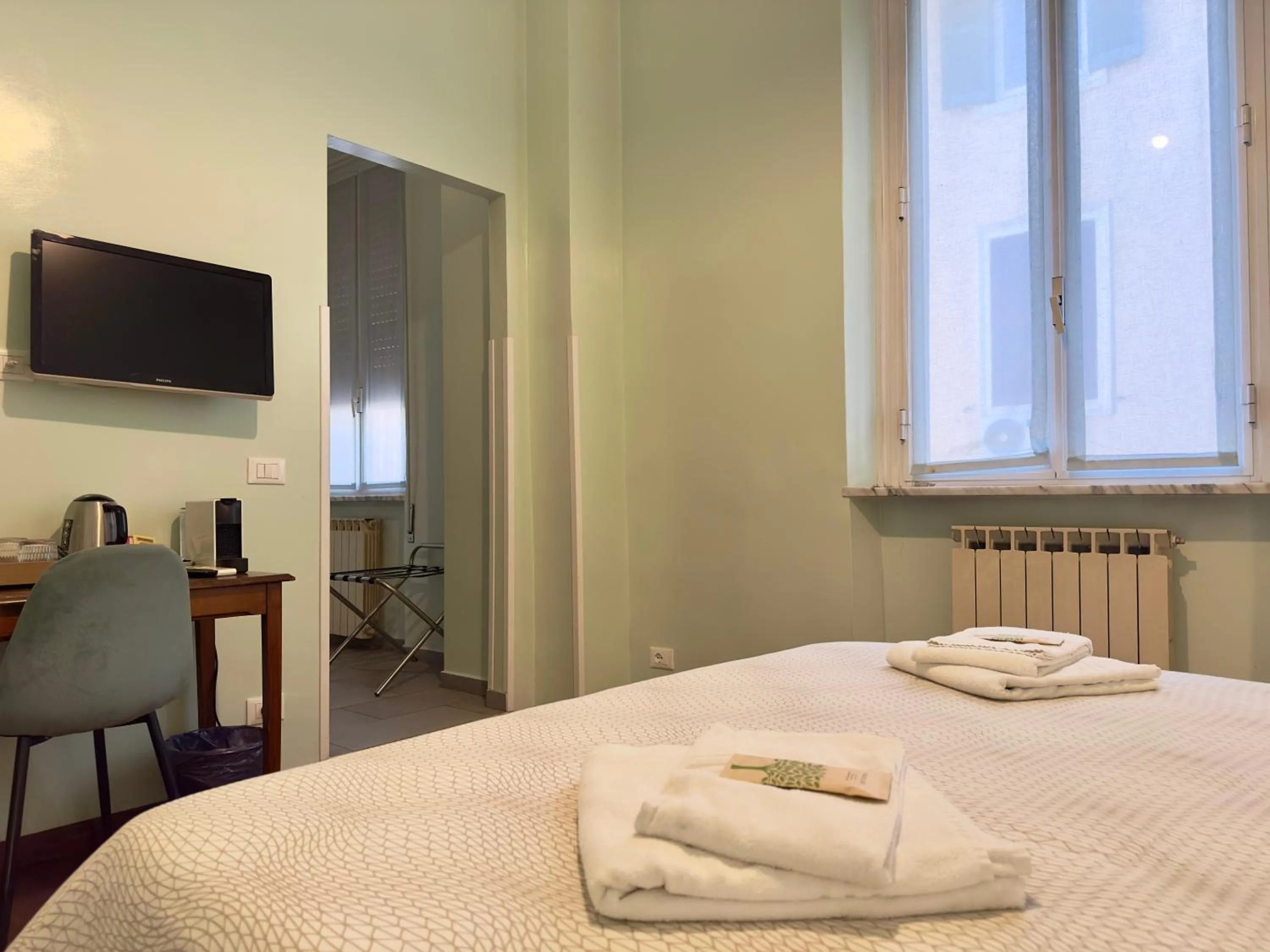 Bedroom, Bed in B&B Santi Quattro Al Colosseo