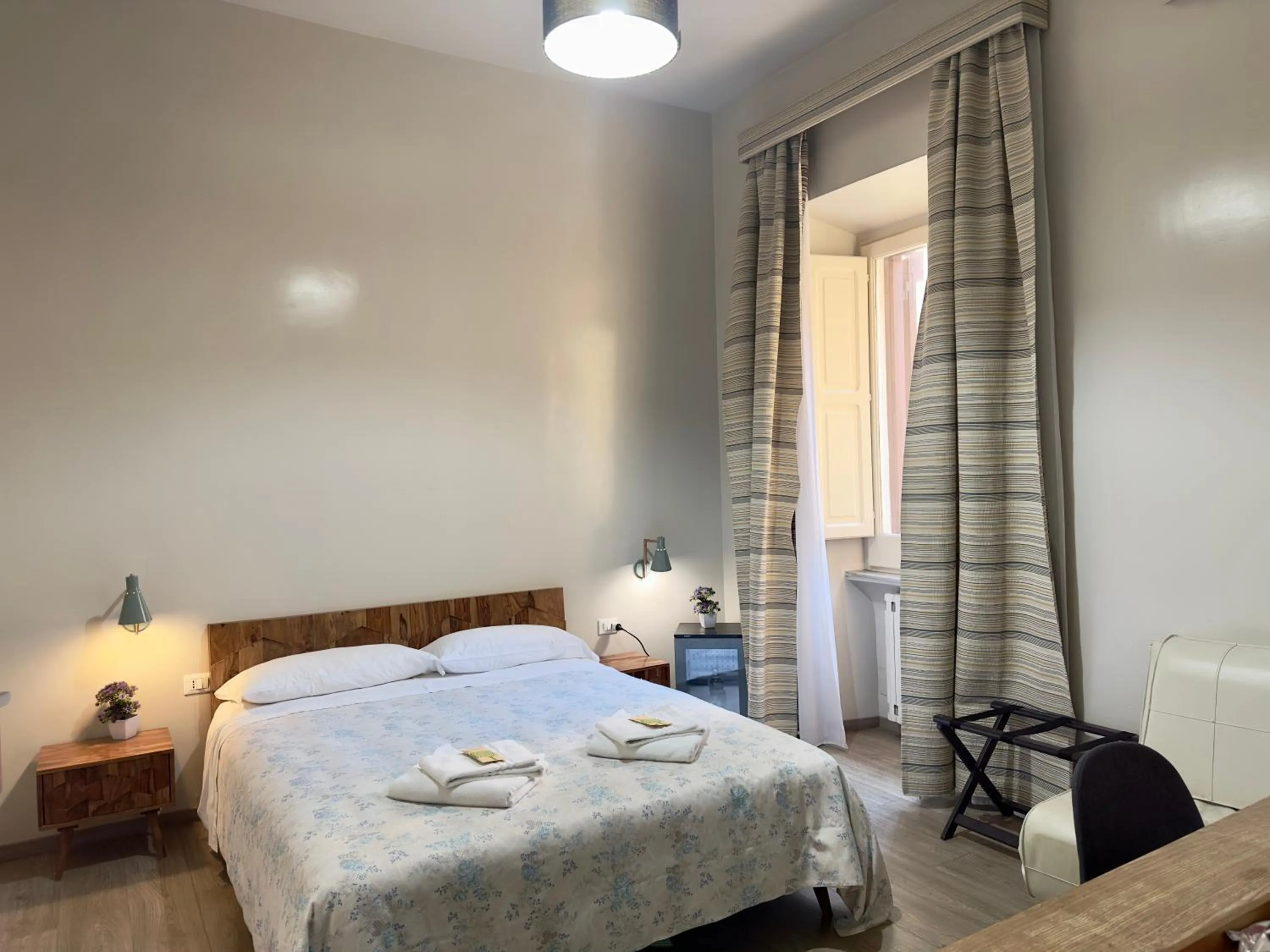 Bedroom, Bed in B&B Santi Quattro Al Colosseo