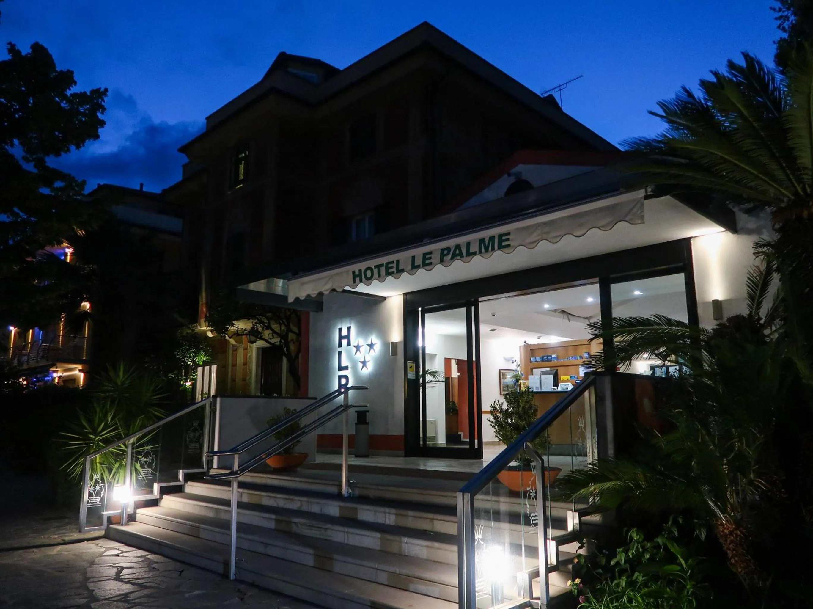 Property building in Hotel Le Palme