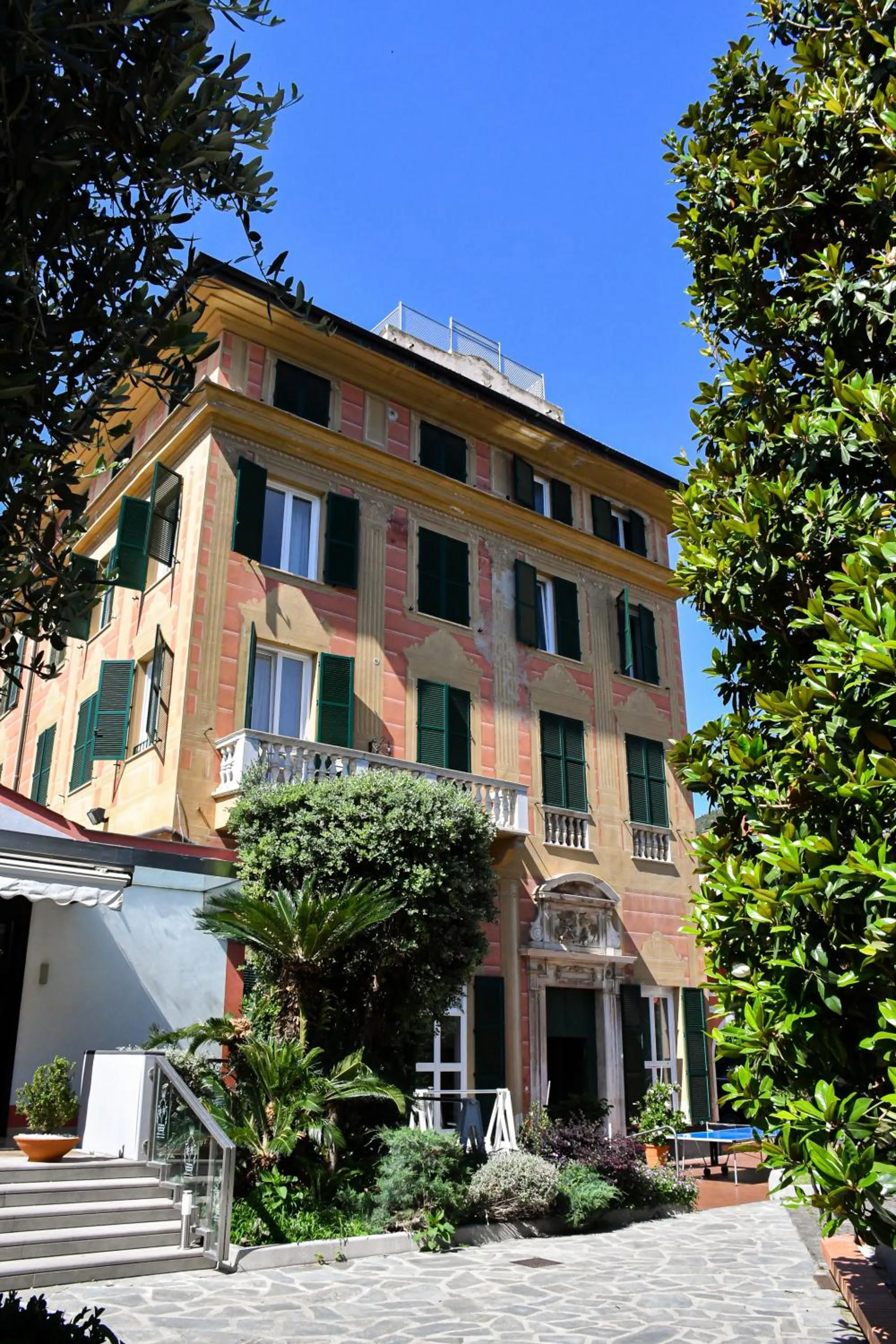 Facade/entrance in Hotel Le Palme