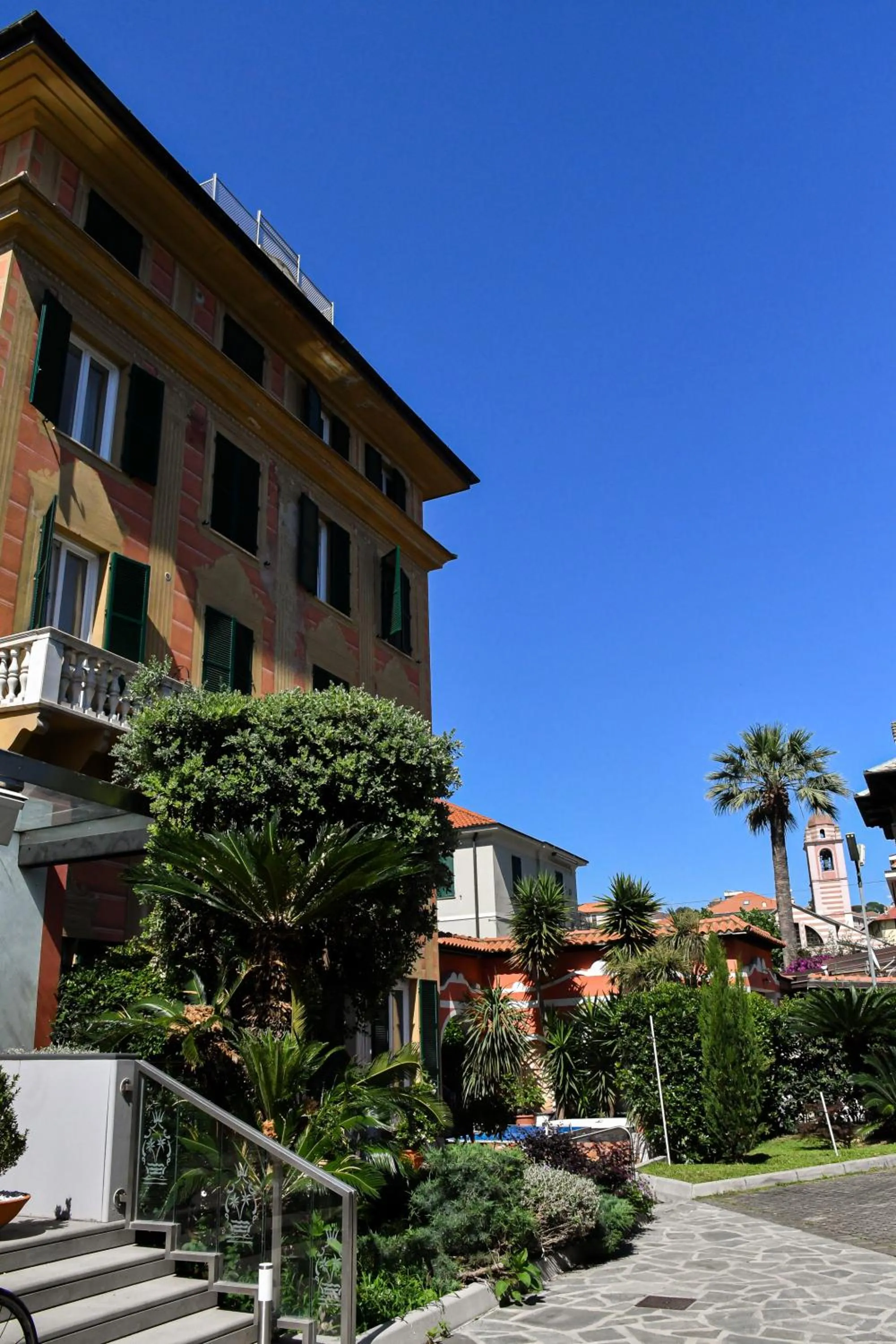 Property building in Hotel Le Palme