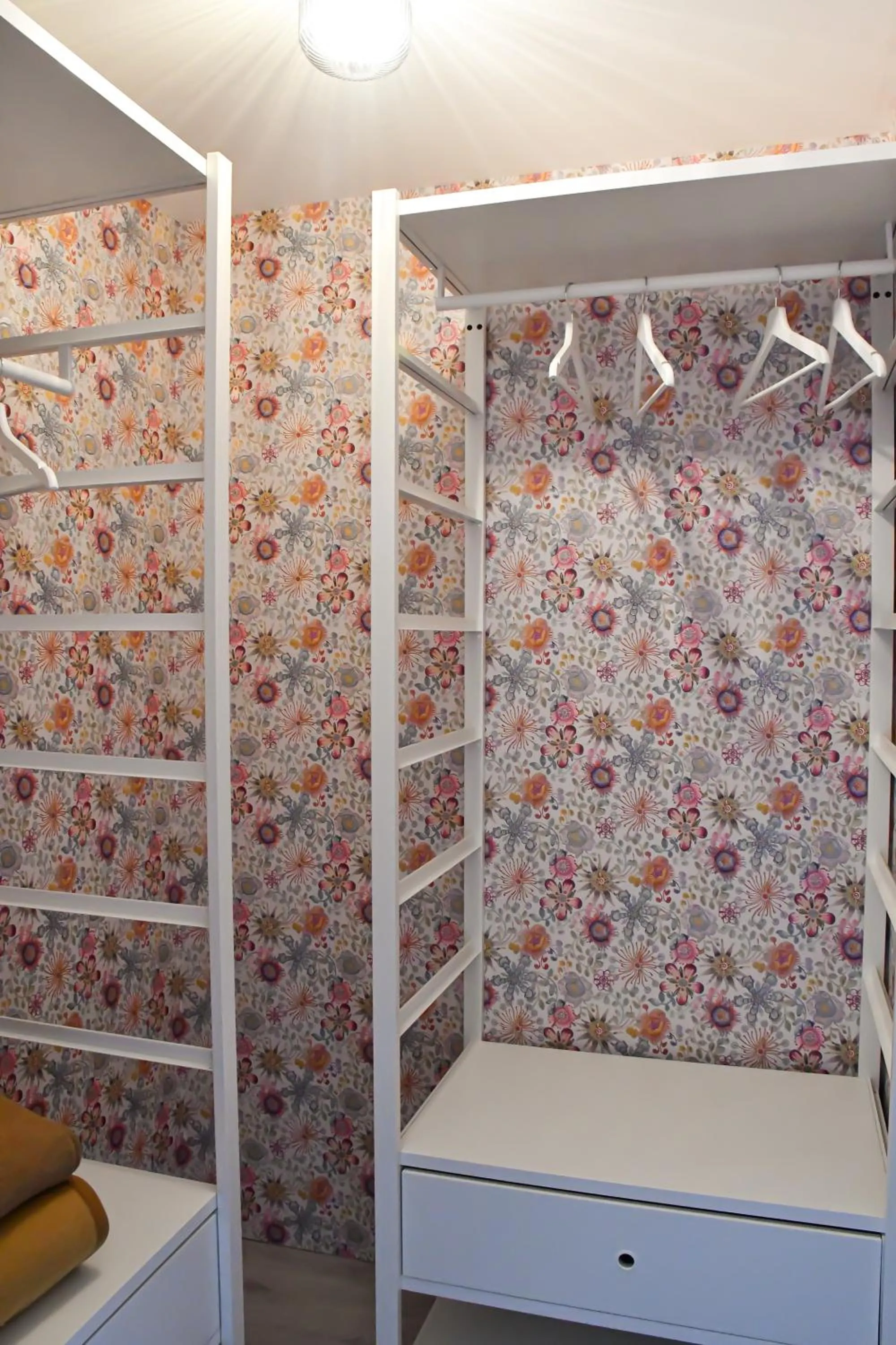 wardrobe, Bed in Hotel Le Palme