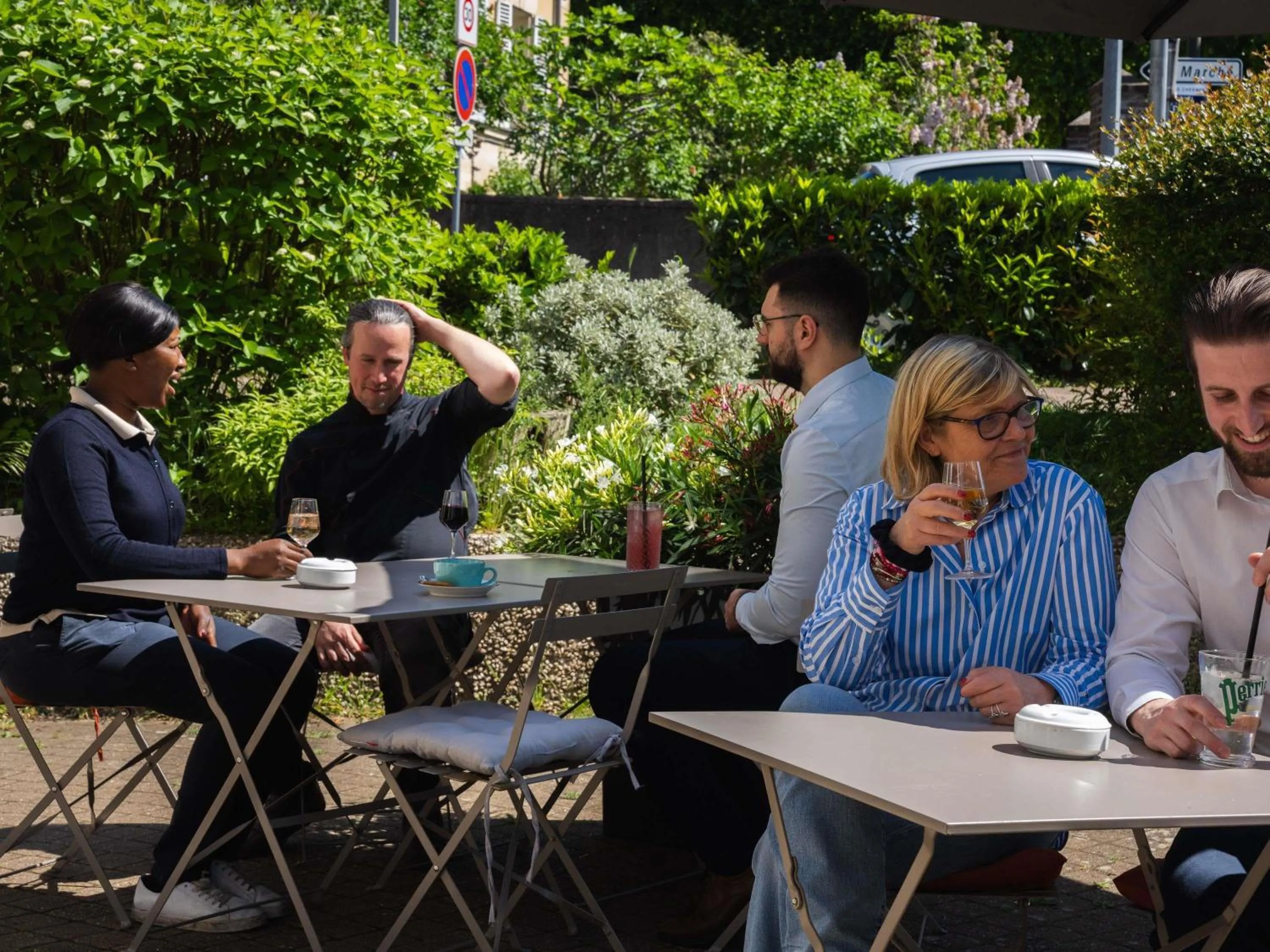 Restaurant/places to eat in Novotel Château de Versailles