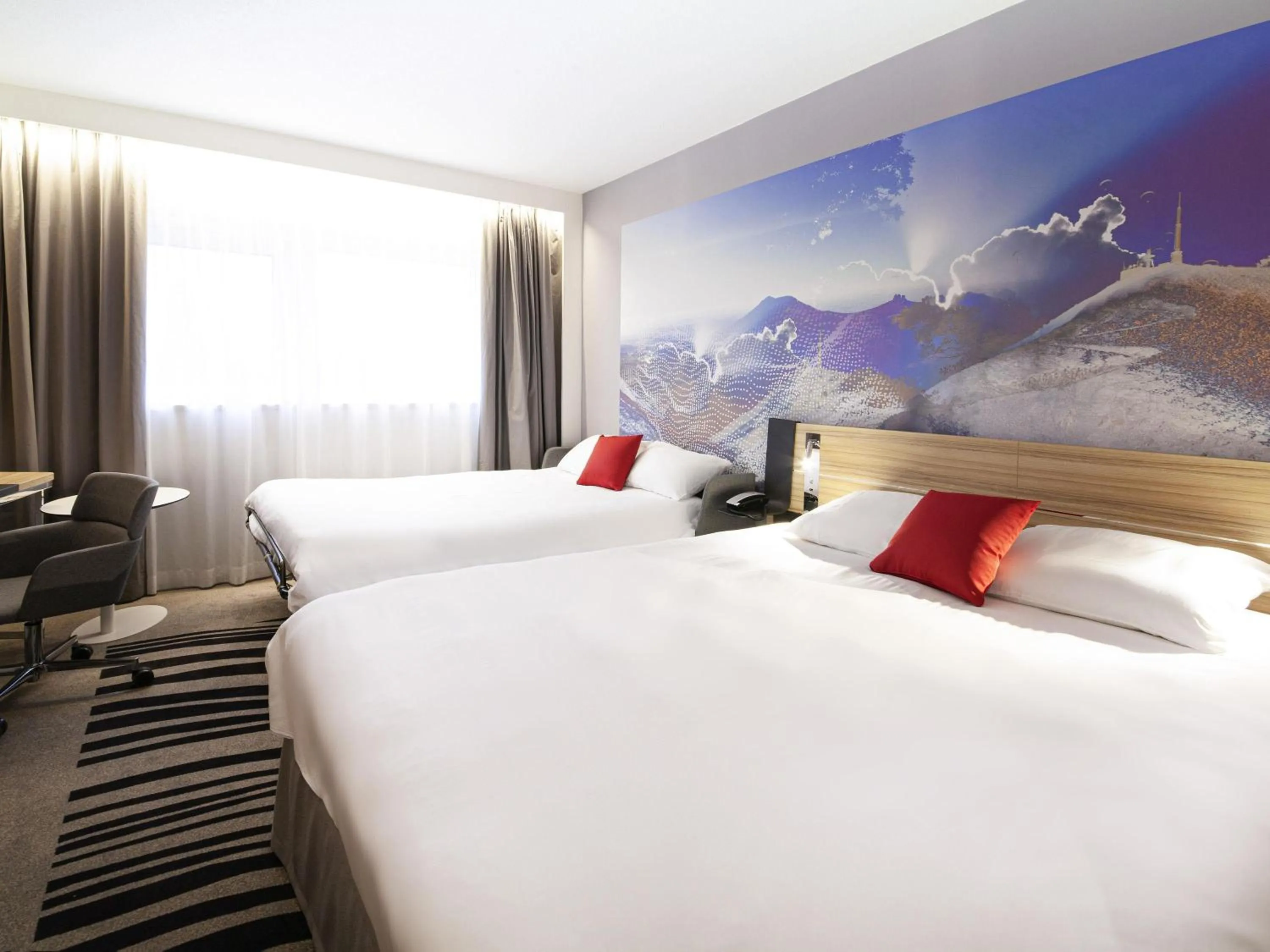 Bedroom, Bed in Novotel Clermont-Ferrand