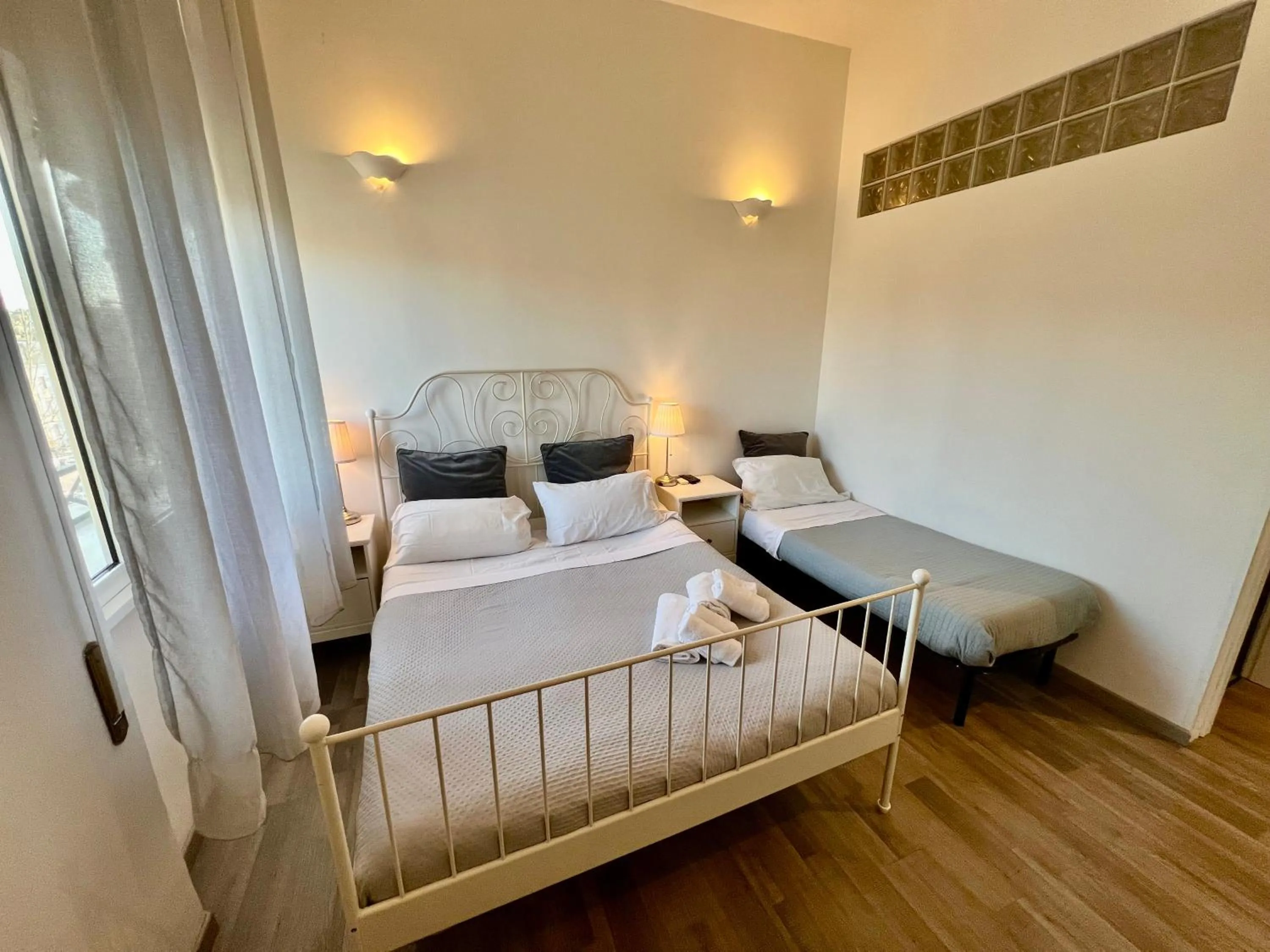 Bedroom, Bed in Enjoy Vatican