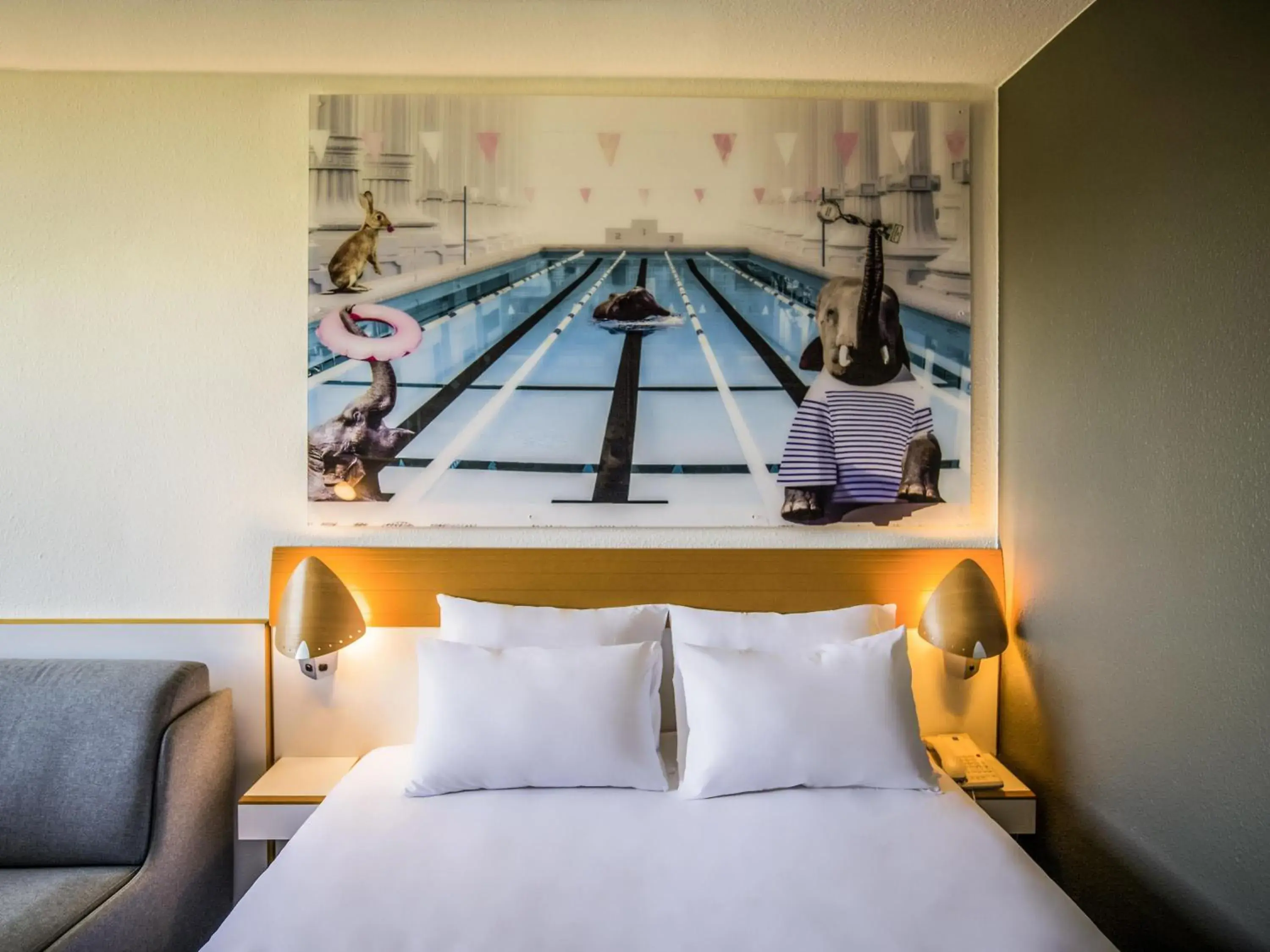 Classing Triple Room in Novotel Paris Créteil Le Lac Classing Triple Room in Novotel Paris Créteil Le Lac