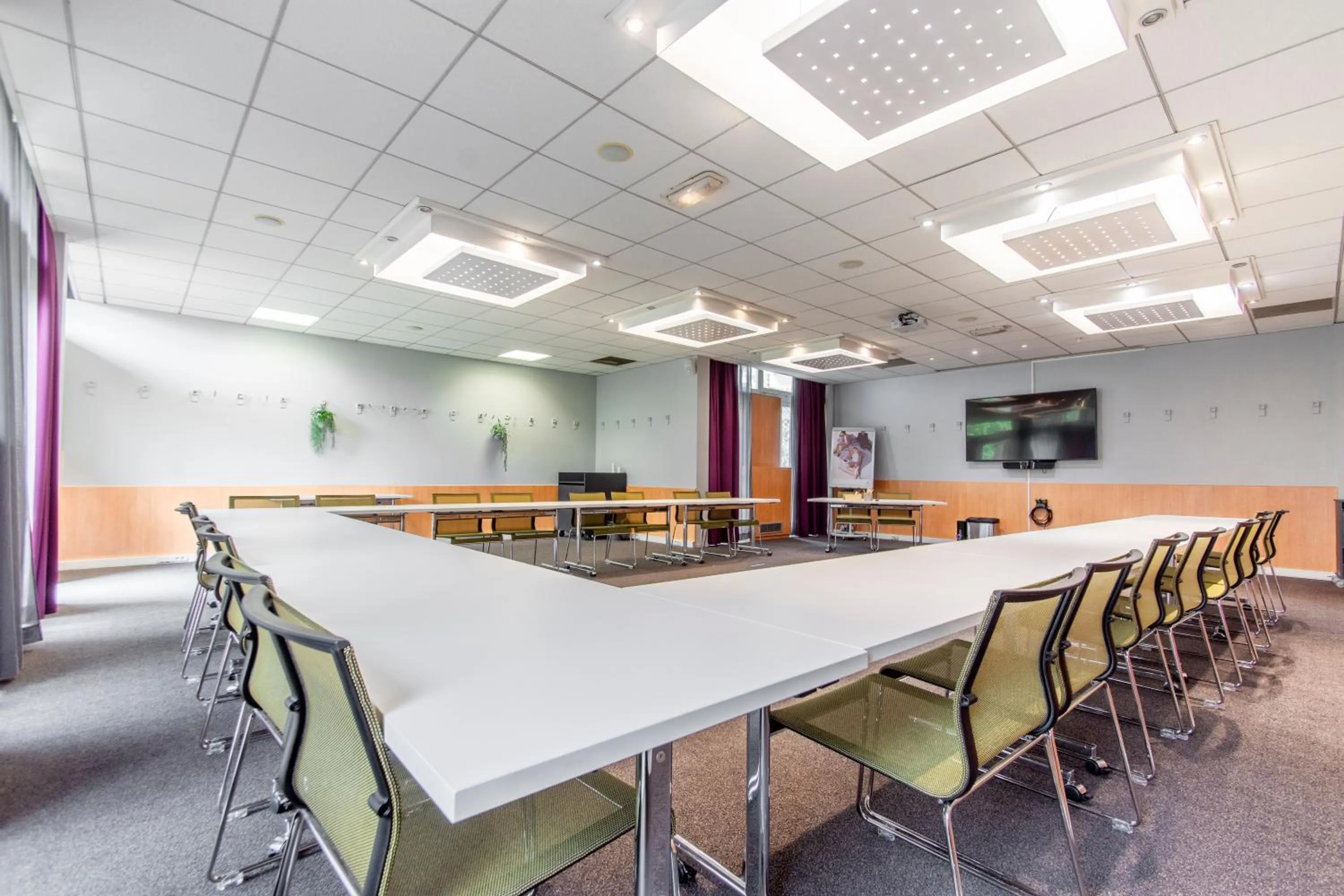Meeting/conference room in Hotel Novotel Evry Courcouronnes