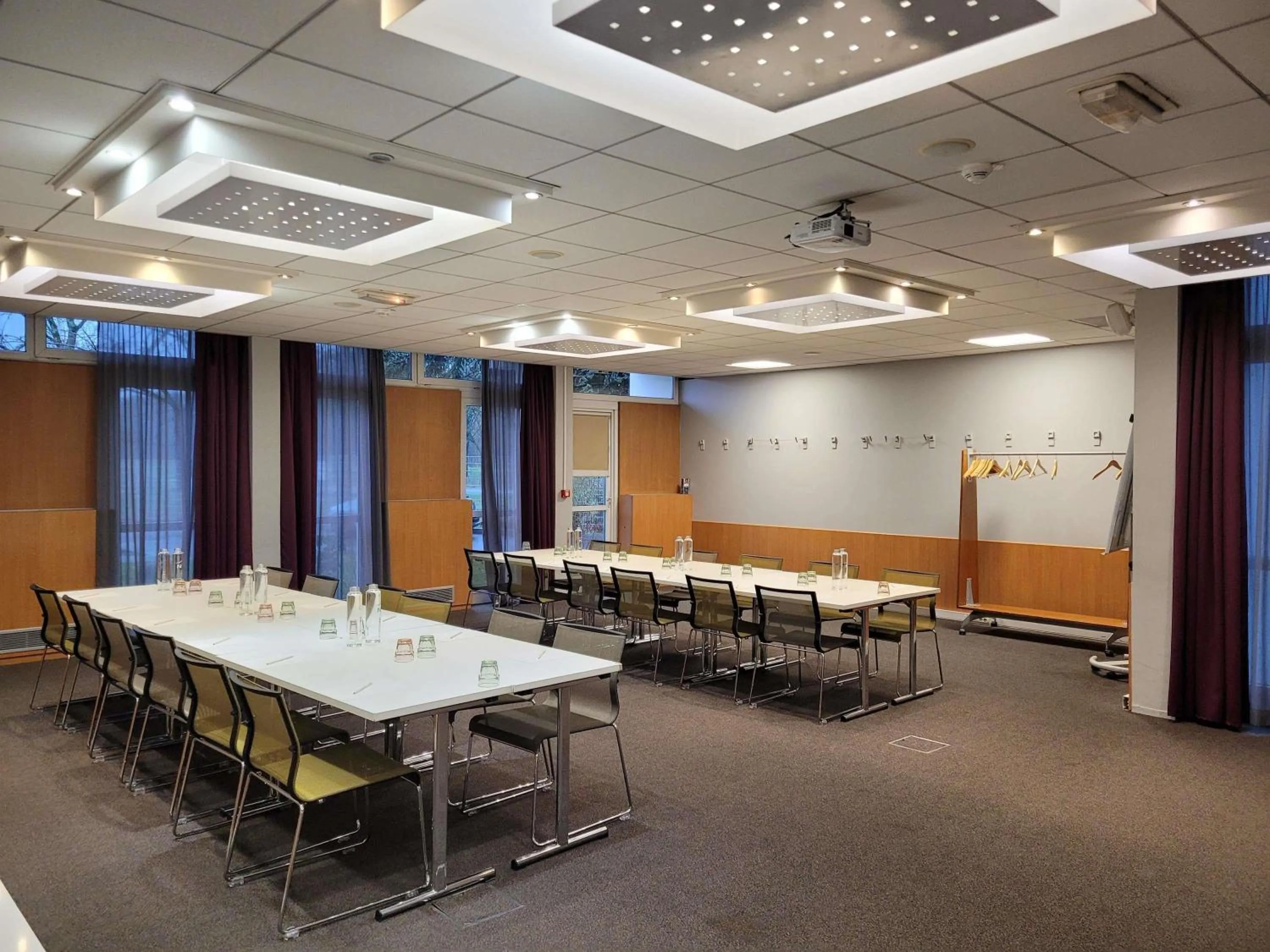 Meeting/conference room in Hotel Novotel Evry Courcouronnes