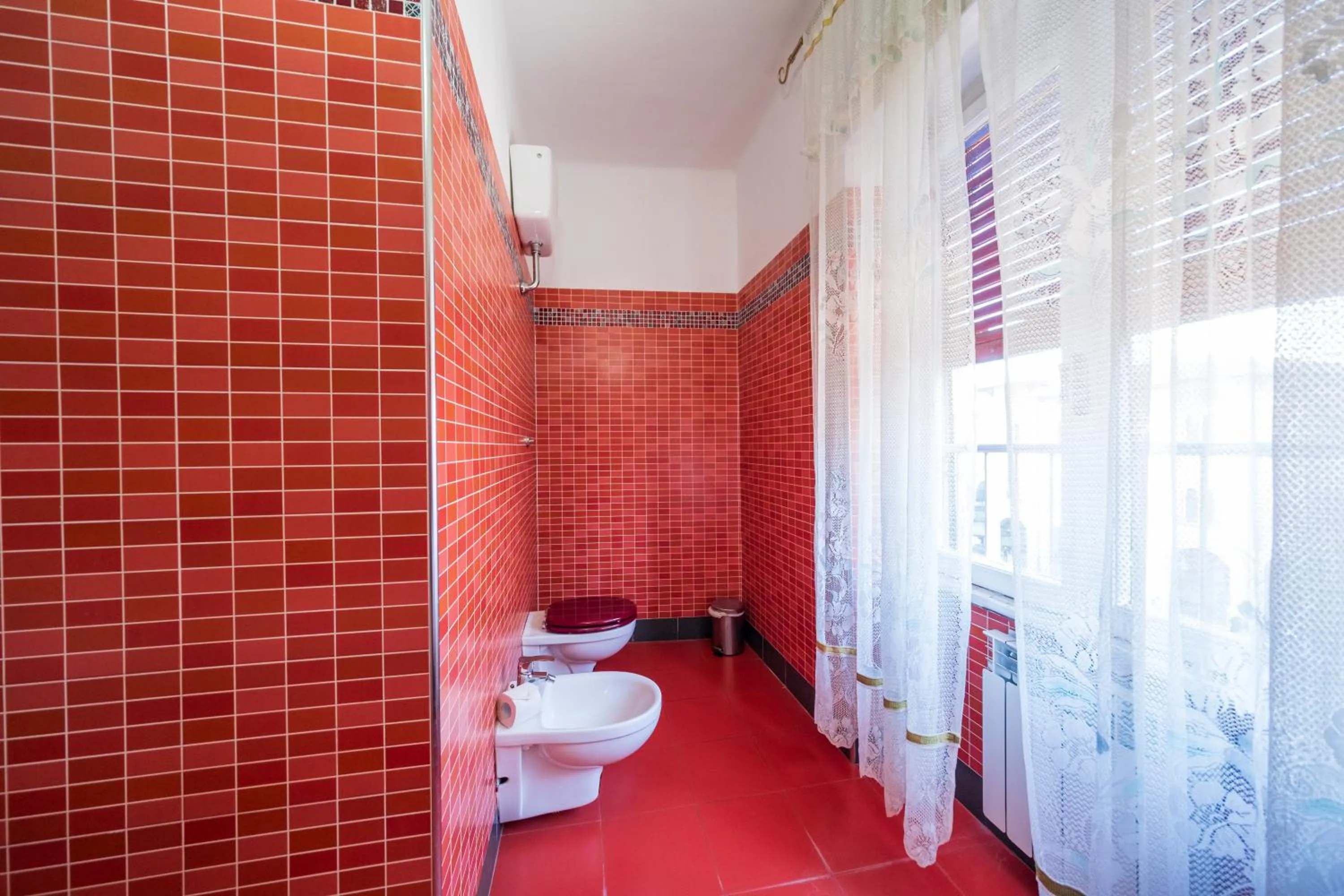 Bathroom in BBC Christian Bed & Breakfast