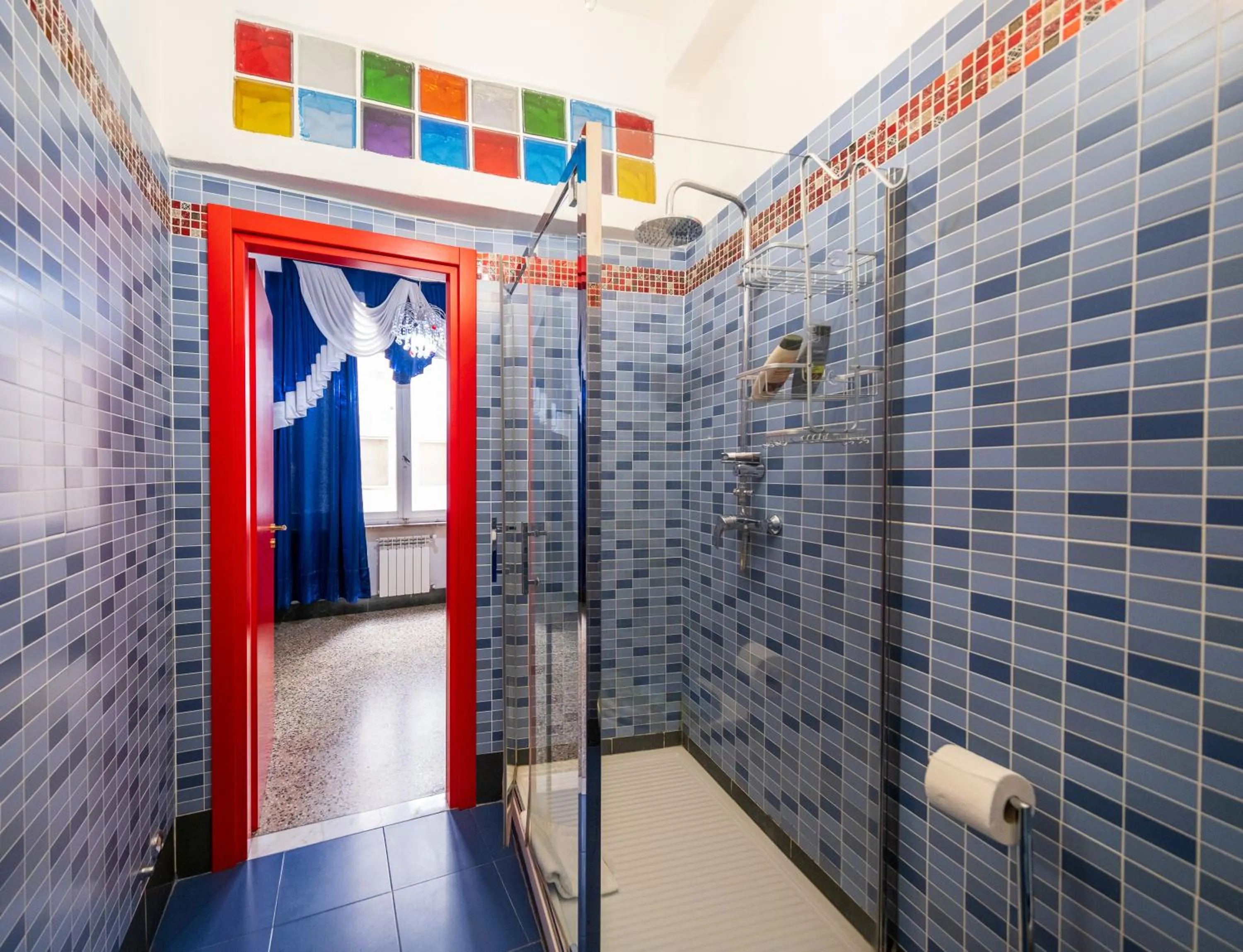 Shower in BBC Christian Bed & Breakfast