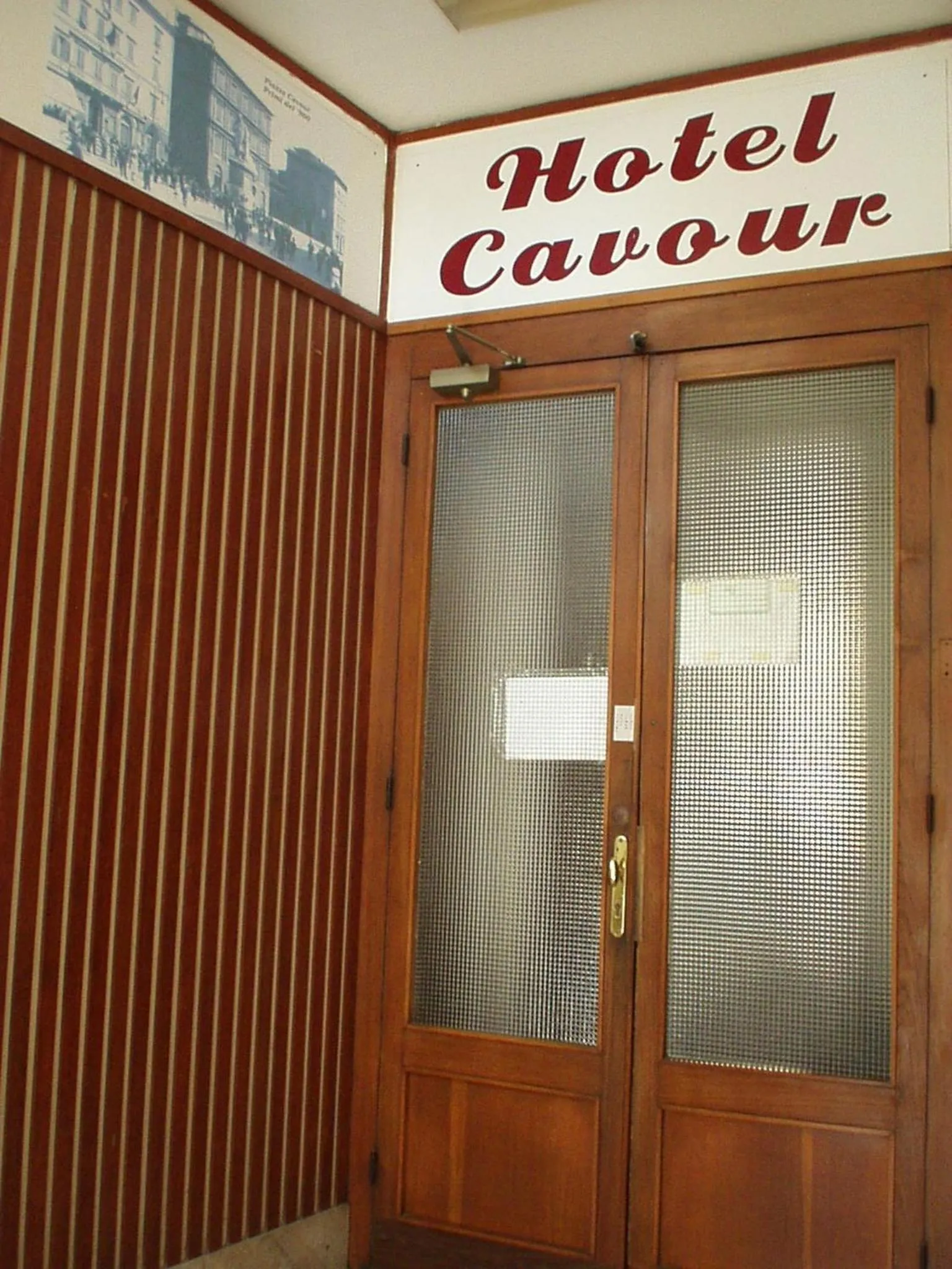 Facade/entrance in Albergo Cavour SELF CHECK-IN