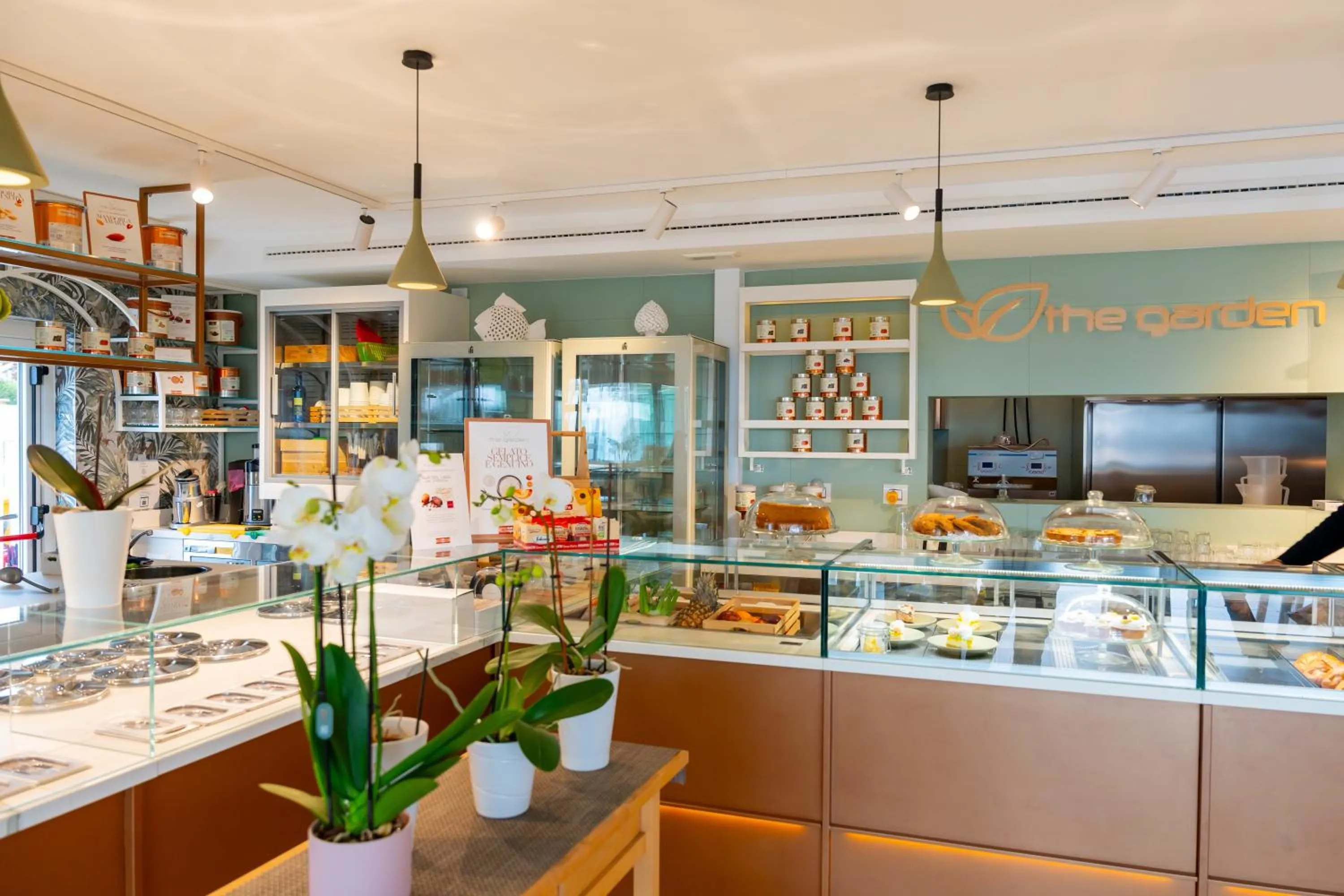 Restaurant/places to eat in The Garden