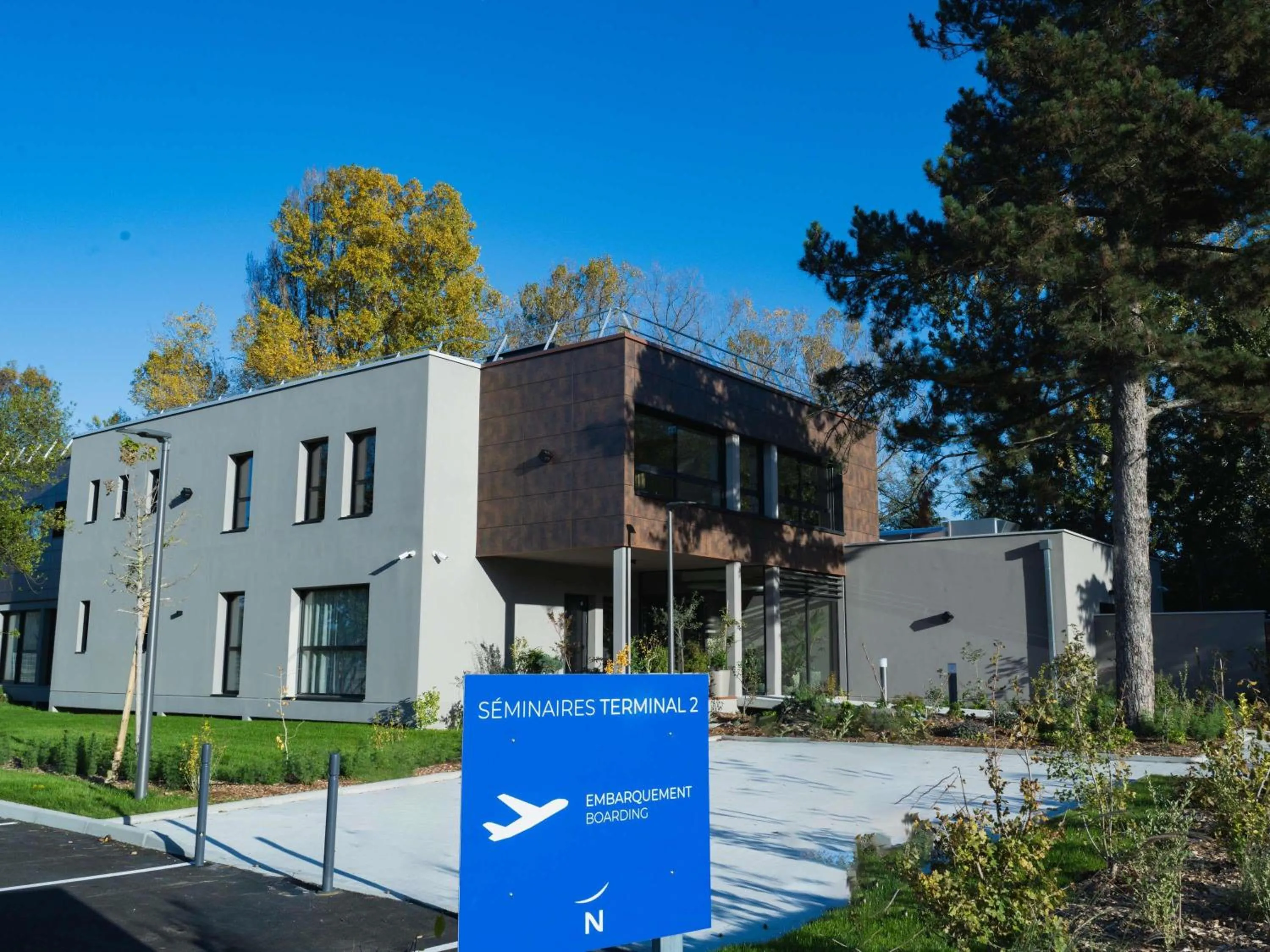 Property building in Novotel Valence Sud