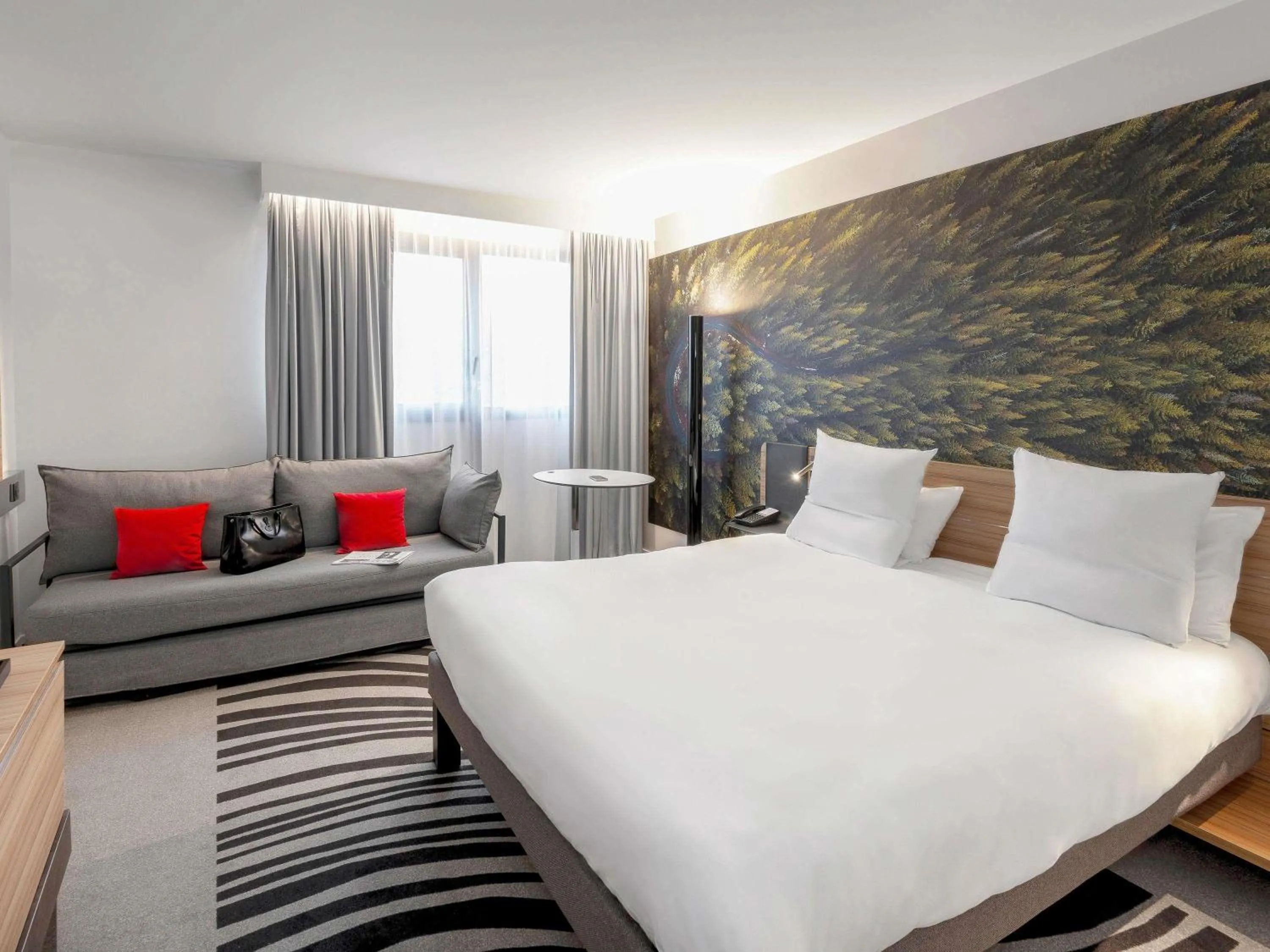 Bedroom, Bed in Novotel Valence Sud