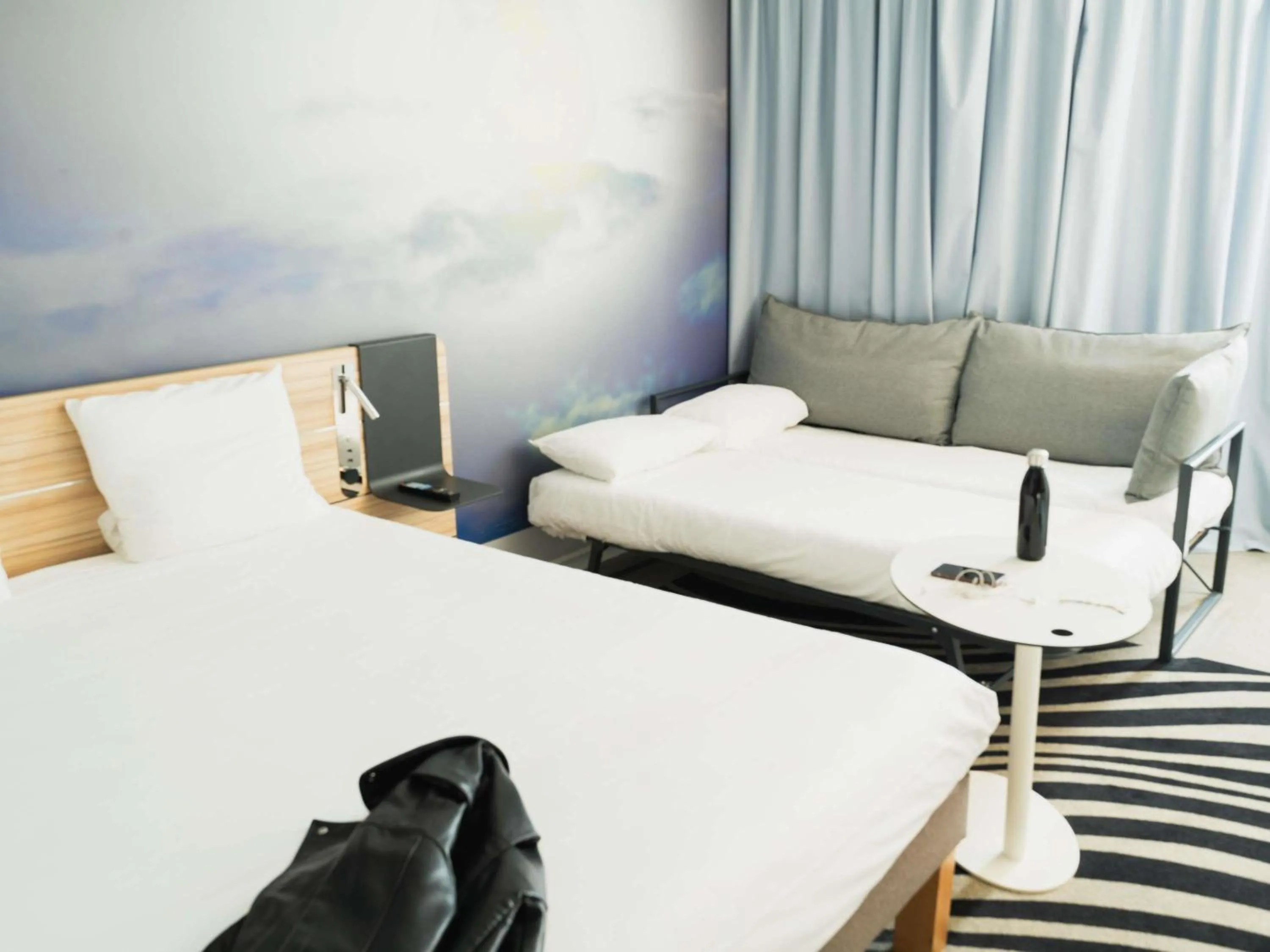 Bedroom, Bed in Novotel Valence Sud