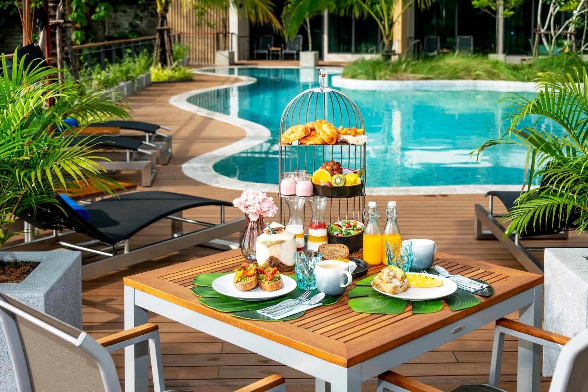 Garden in SKYVIEW Resort Phuket Patong Beach