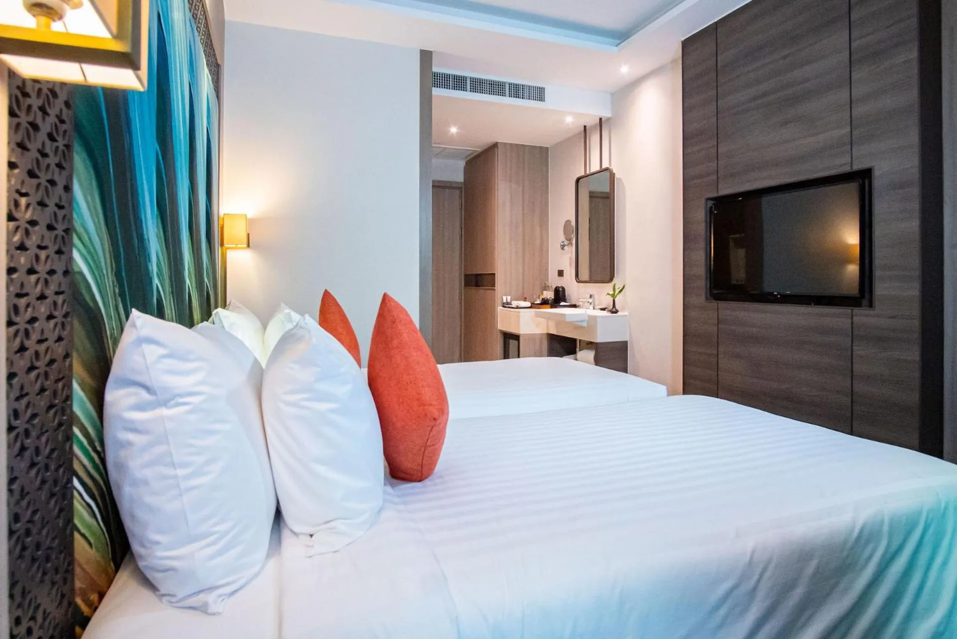 Bed in SKYVIEW Resort Phuket Patong Beach