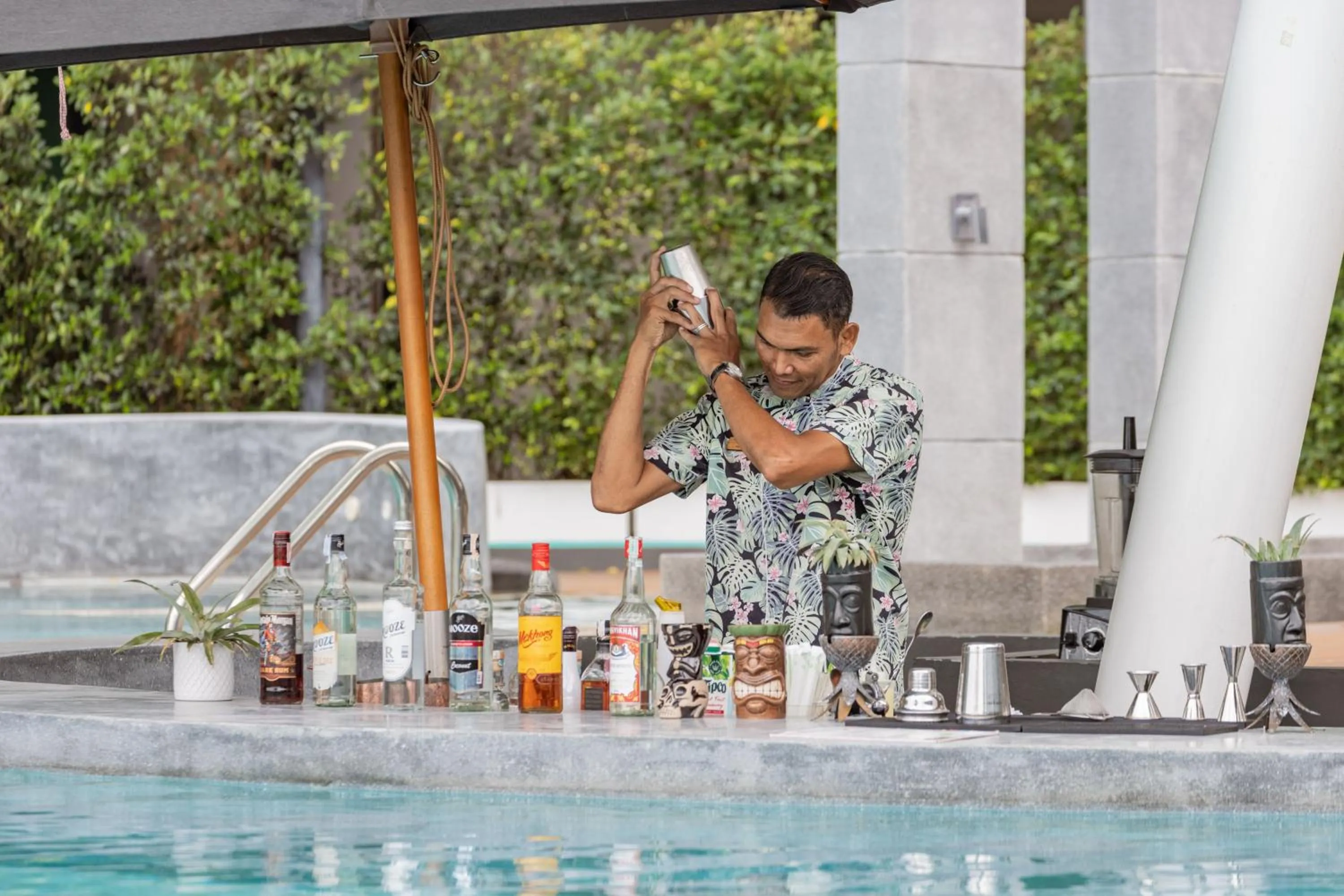 Lounge or bar in SKYVIEW Resort Phuket Patong Beach