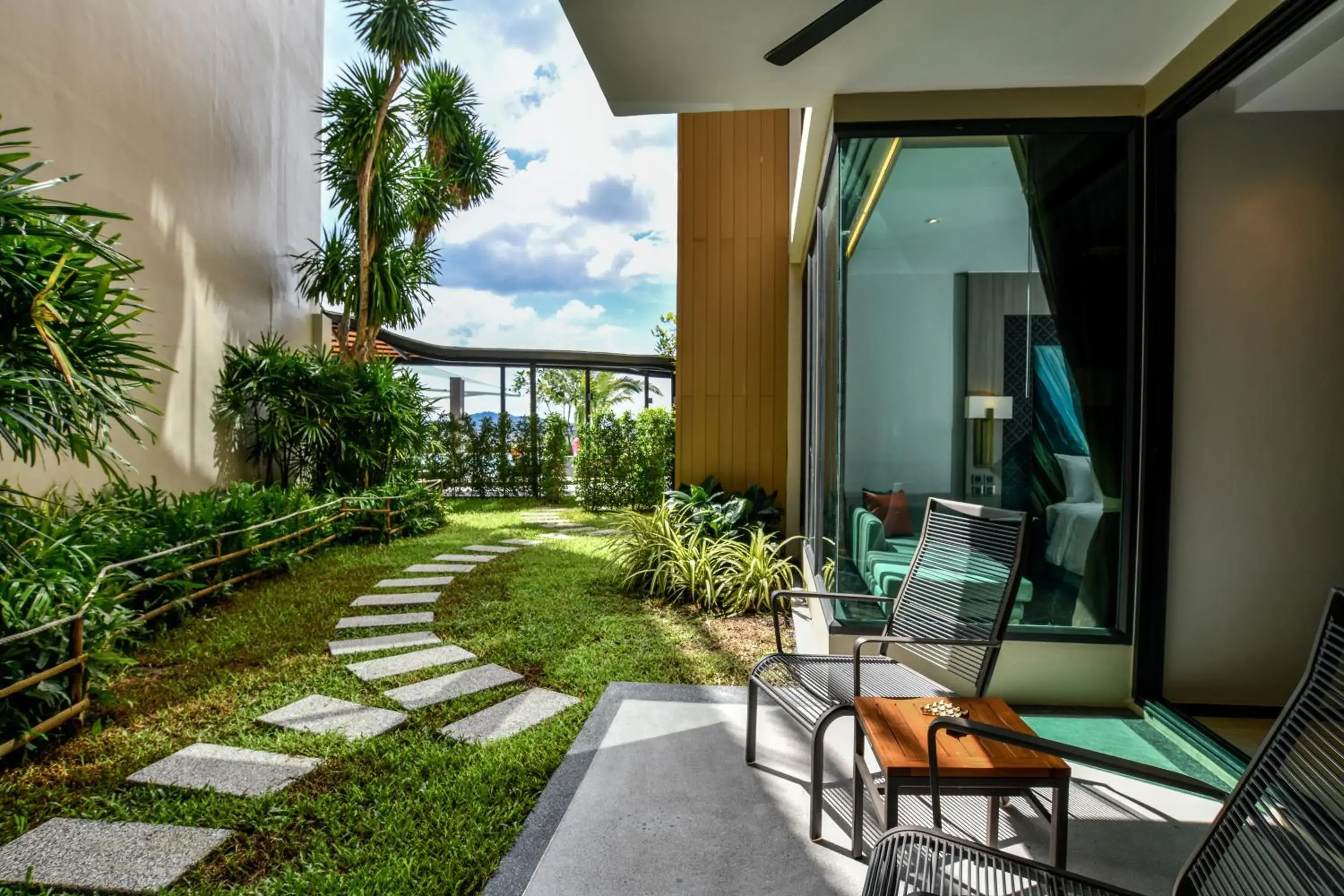 One-Bedroom Suite in SKYVIEW Resort Phuket Patong Beach One-Bedroom Suite in SKYVIEW Resort Phuket Patong Beach