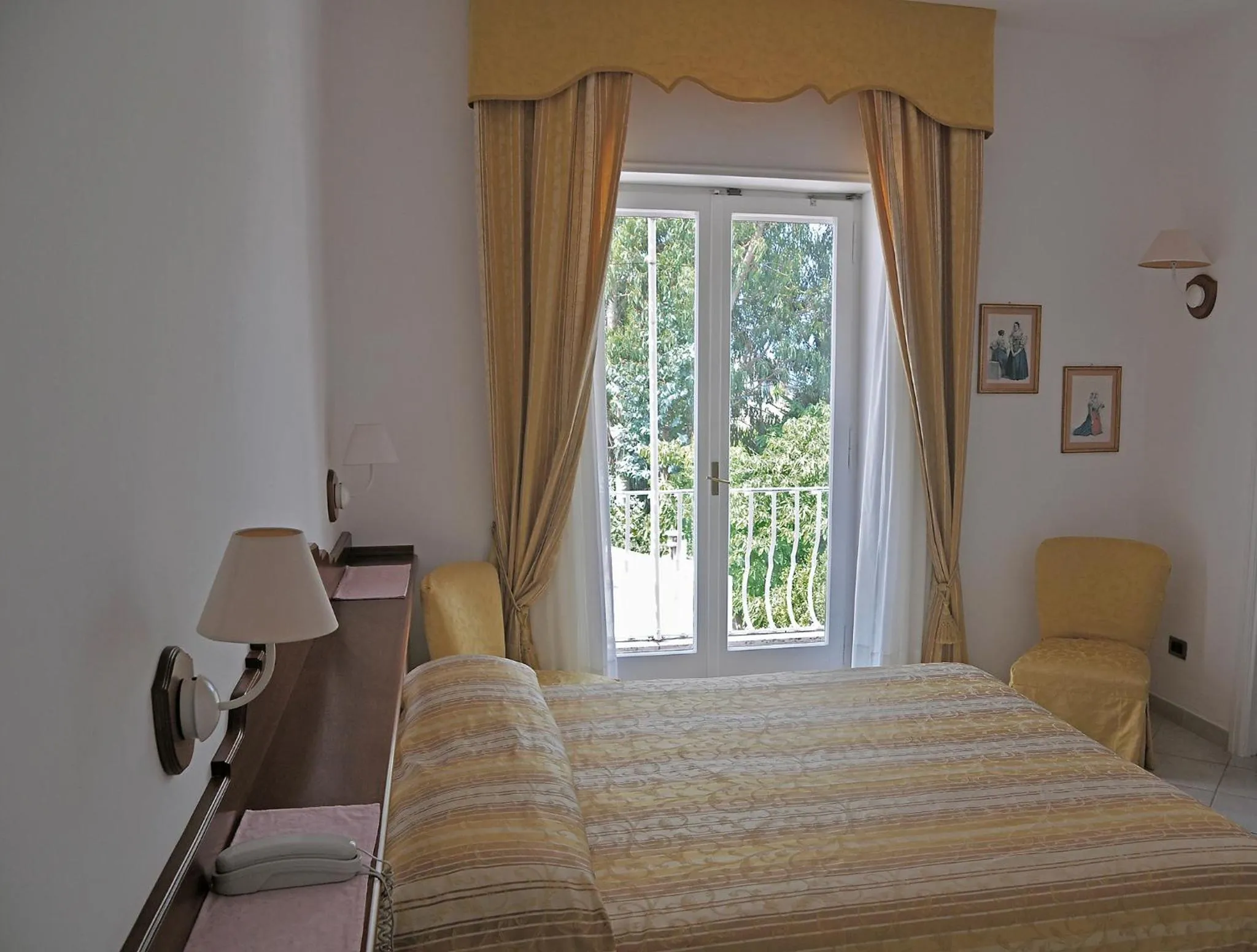 Bed in Hotel Biancamaria