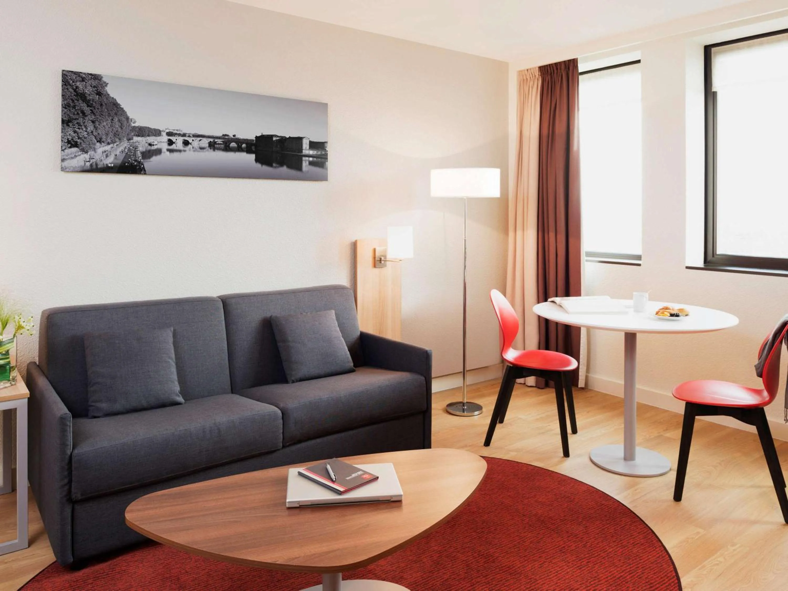 Photo of the whole room in Aparthotel Adagio Toulouse Centre Ramblas