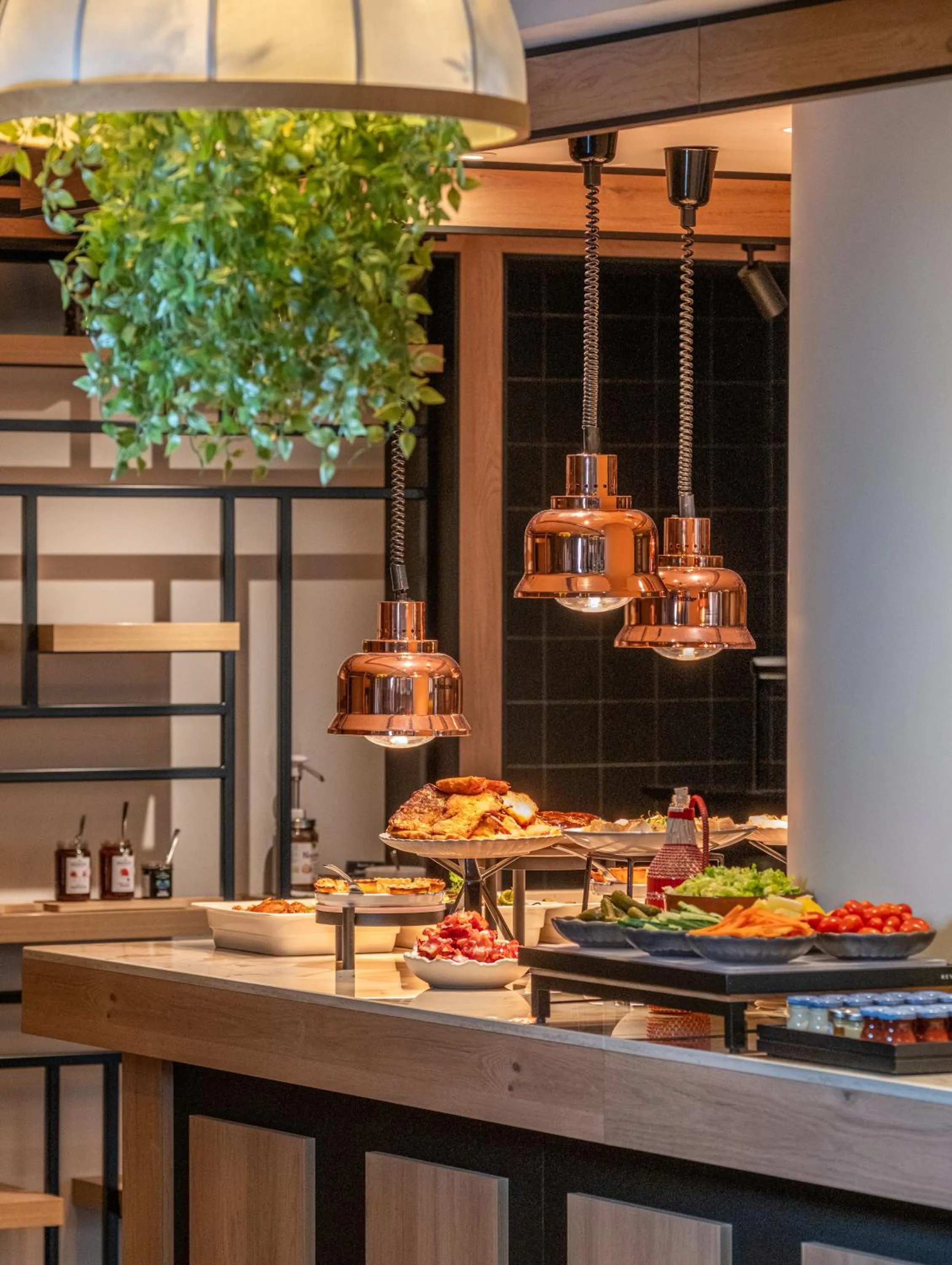 Restaurant/places to eat in FirstName Toulouse Résidence