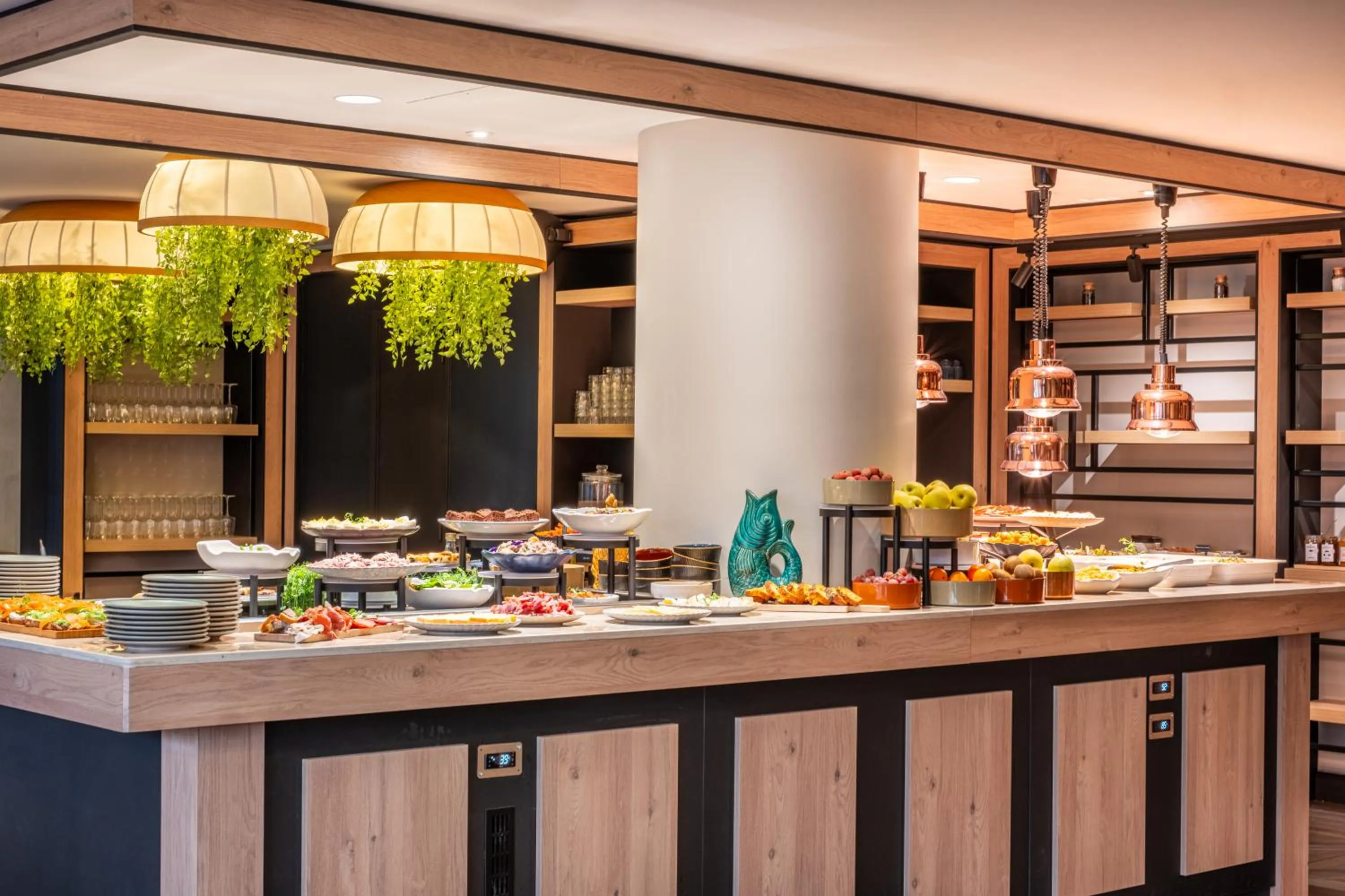 Restaurant/places to eat in FirstName Toulouse Résidence