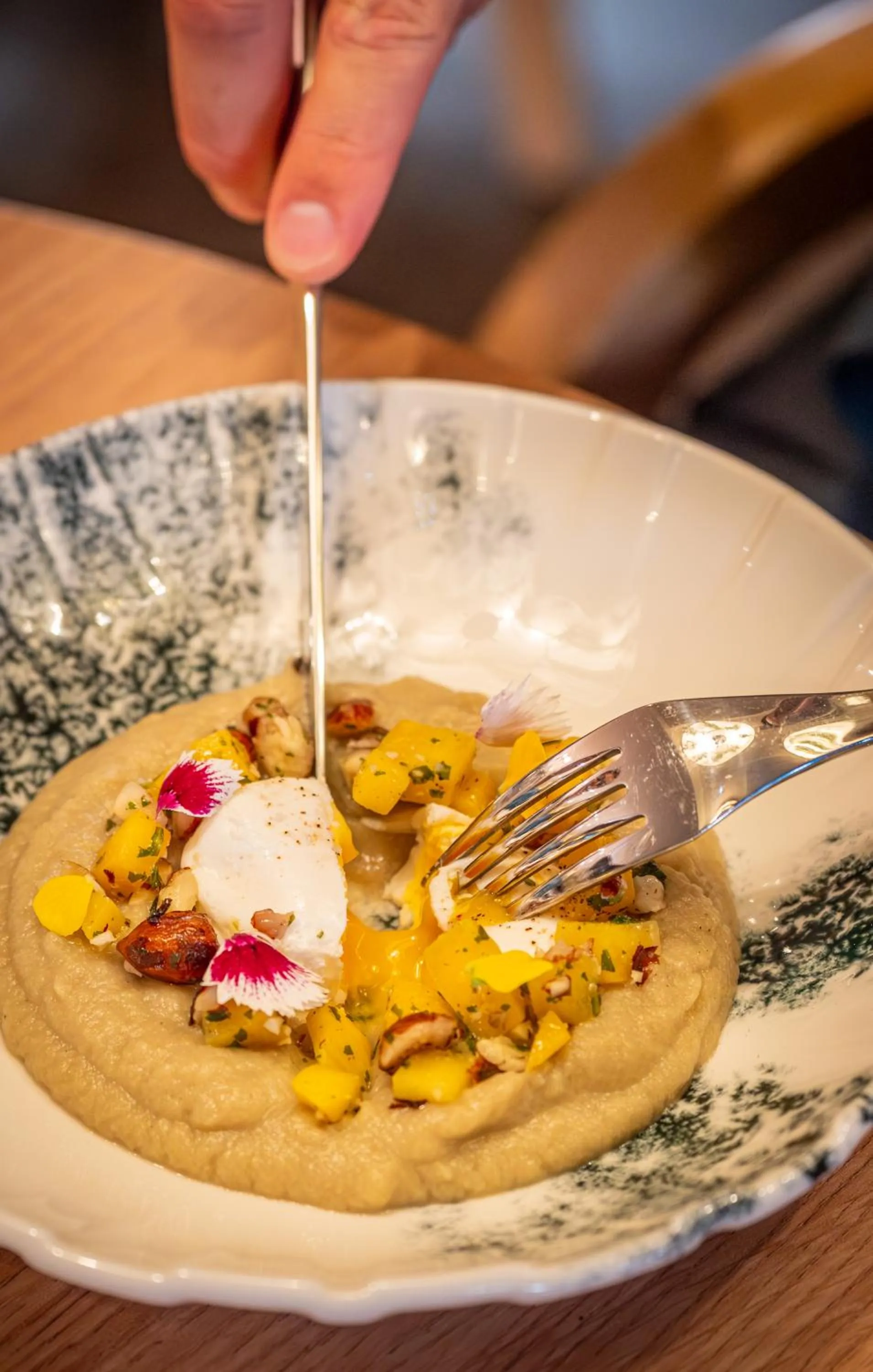 Restaurant/places to eat in FirstName Toulouse Résidence