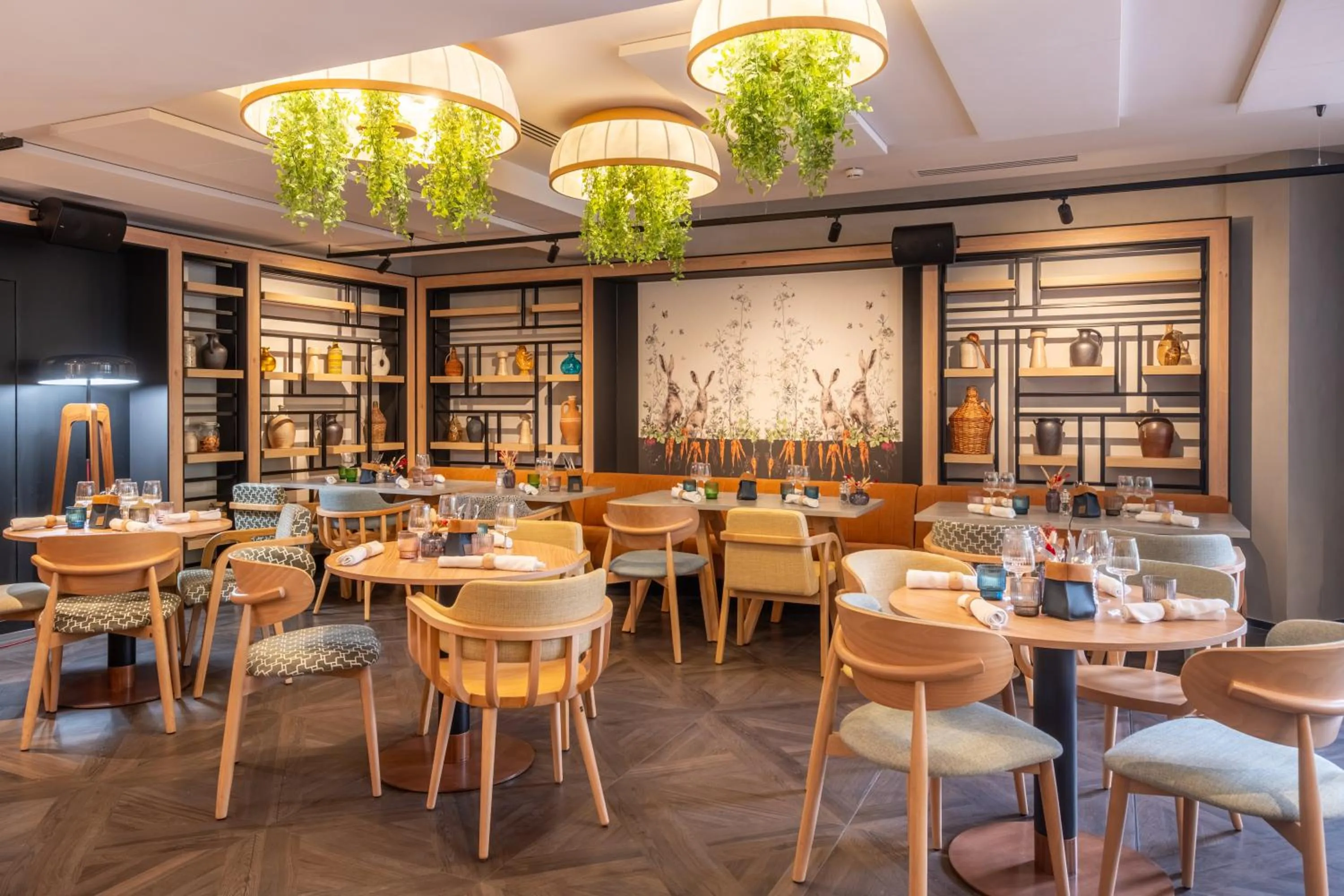 Restaurant/places to eat in FirstName Toulouse Résidence