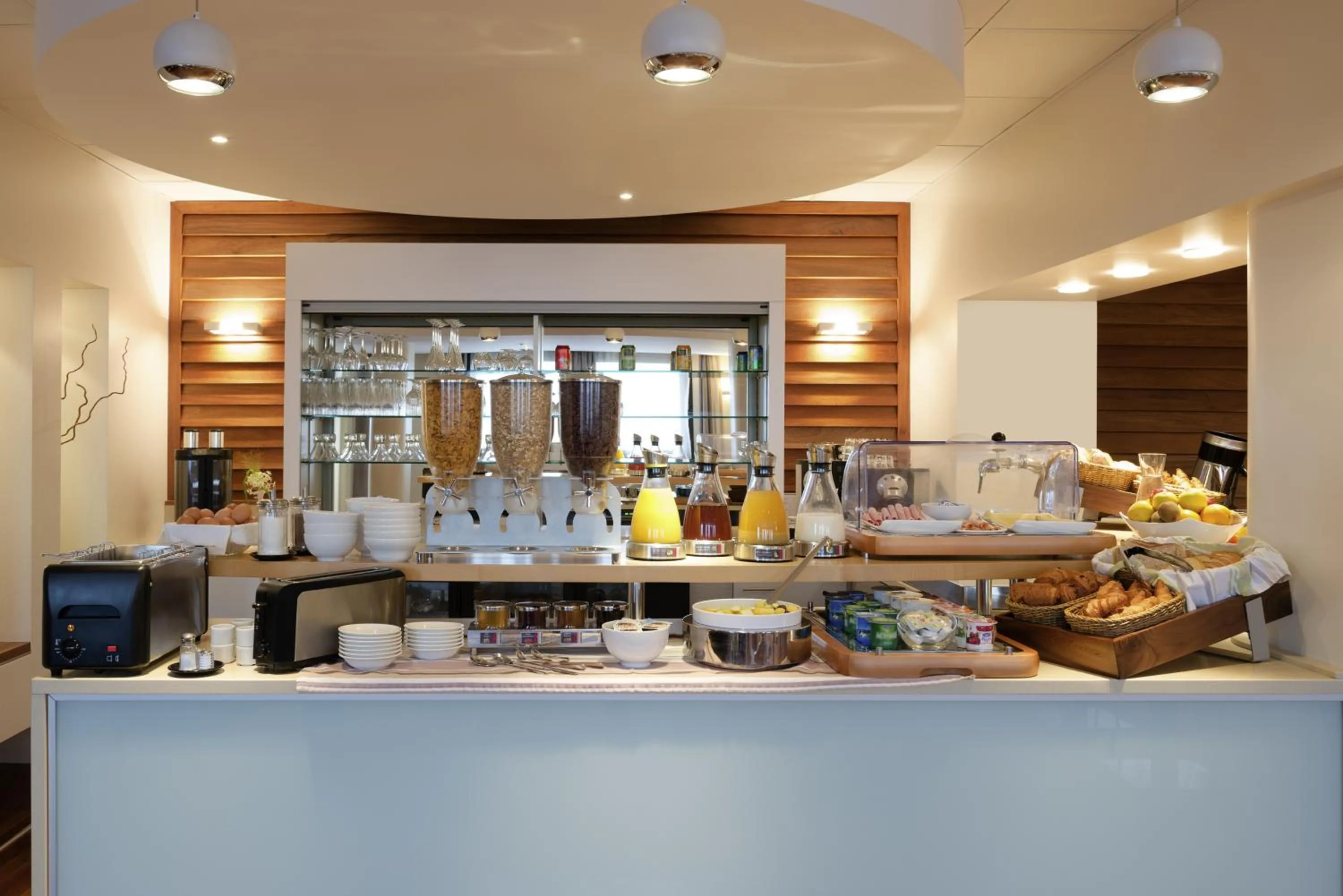 Restaurant/places to eat in Aparthotel Adagio Toulouse Centre Ramblas