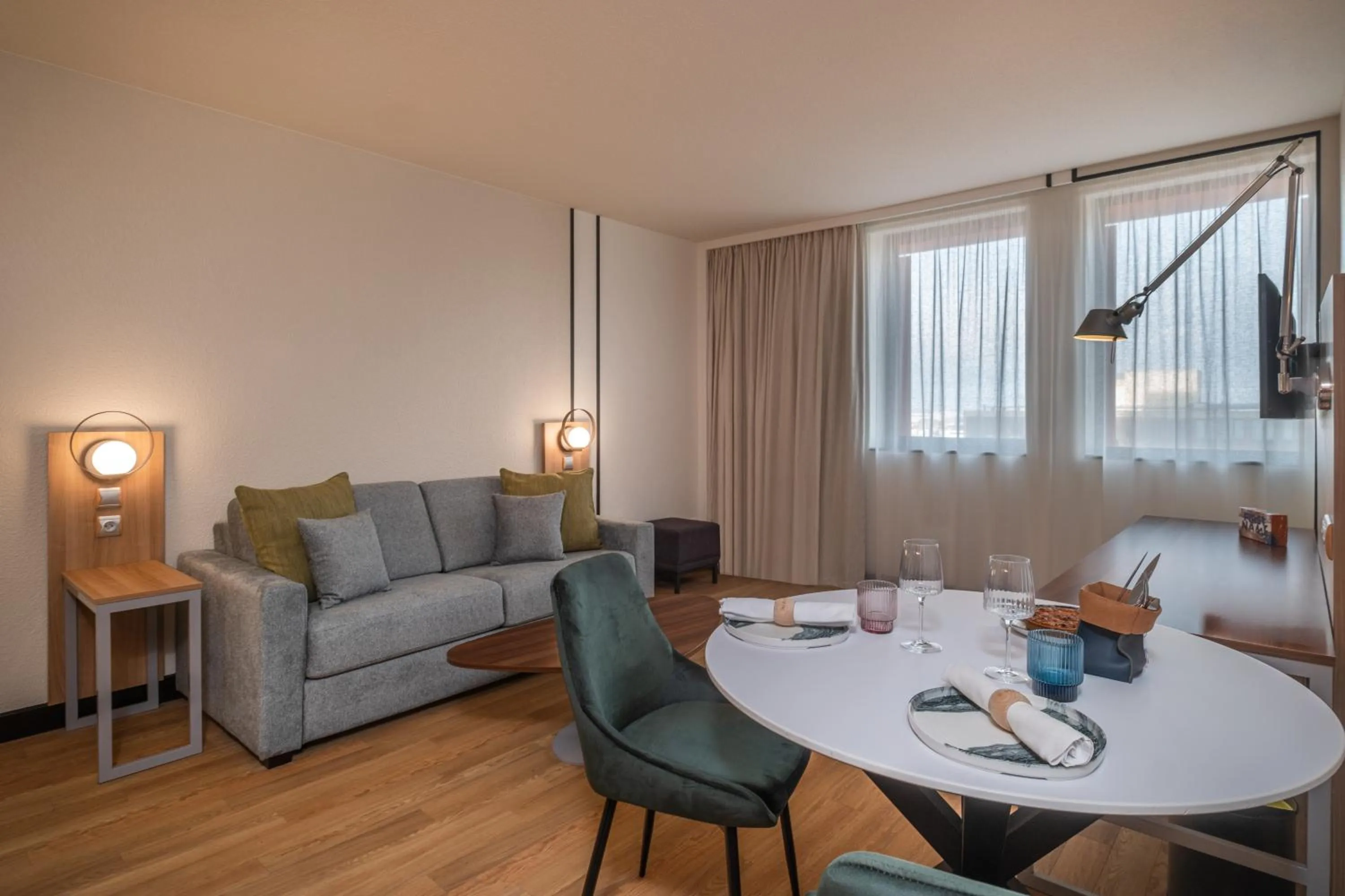 Living room in FirstName Toulouse Résidence