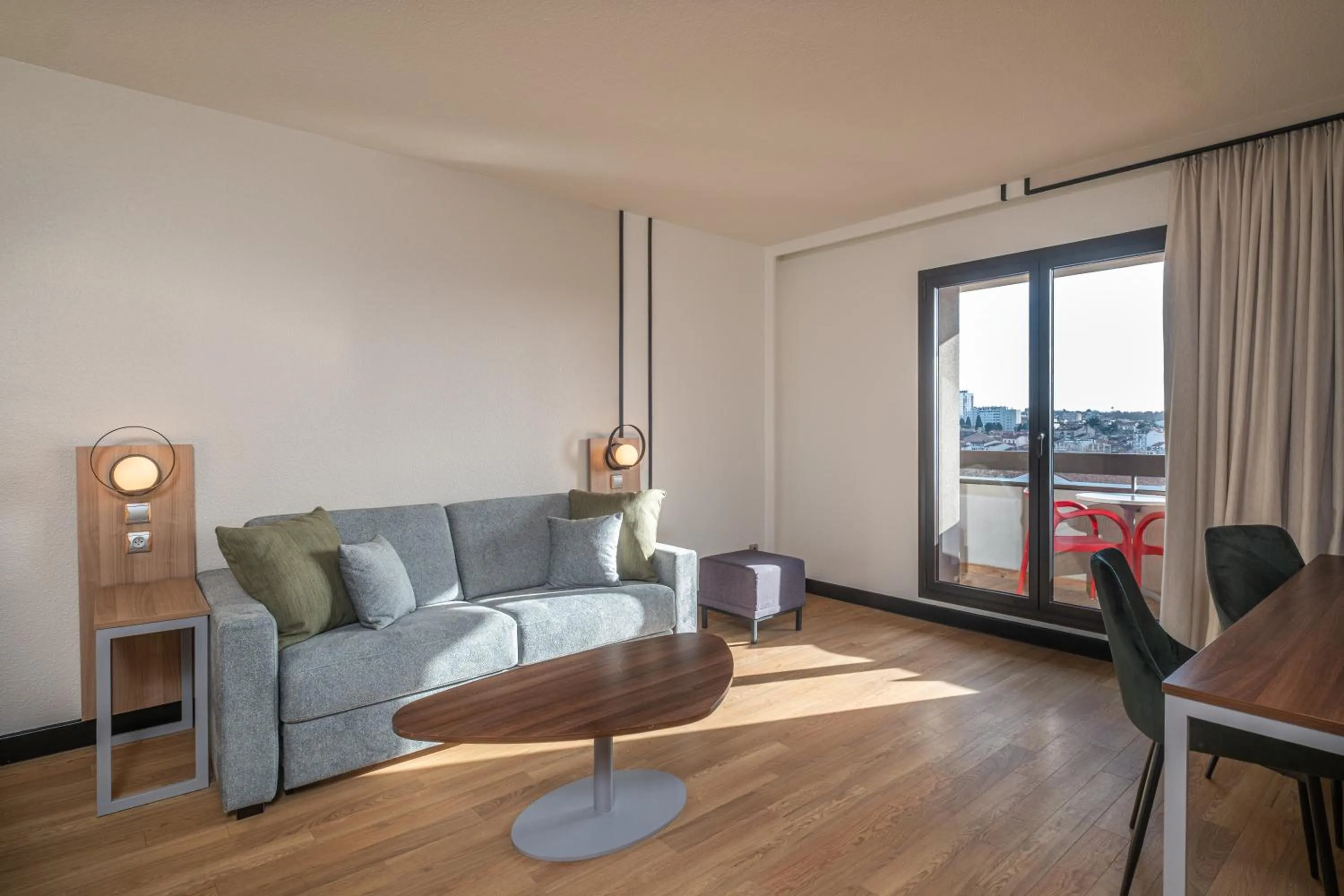 Living room in FirstName Toulouse Résidence