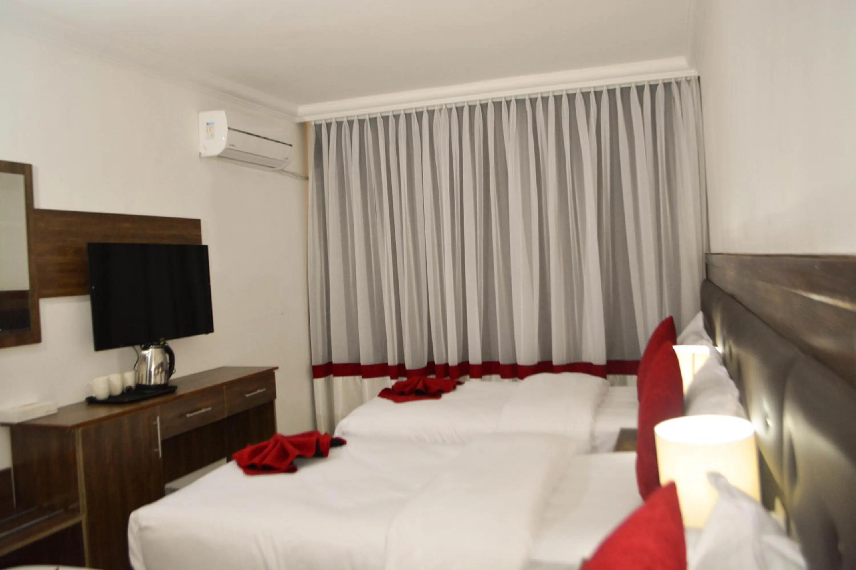 Photo of the whole room in Petra Corner Hotel