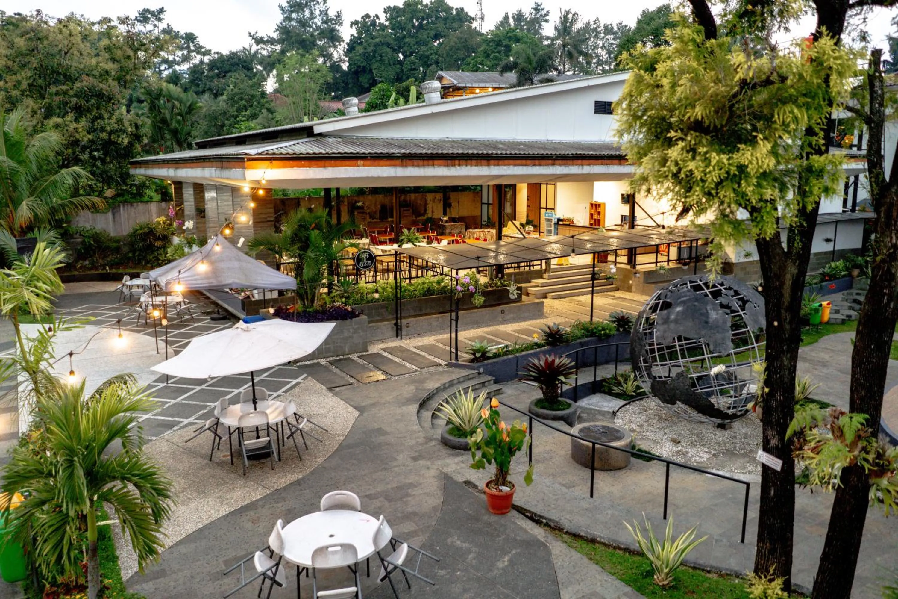 HOTEL & WISMA BINTANG JADAYAT