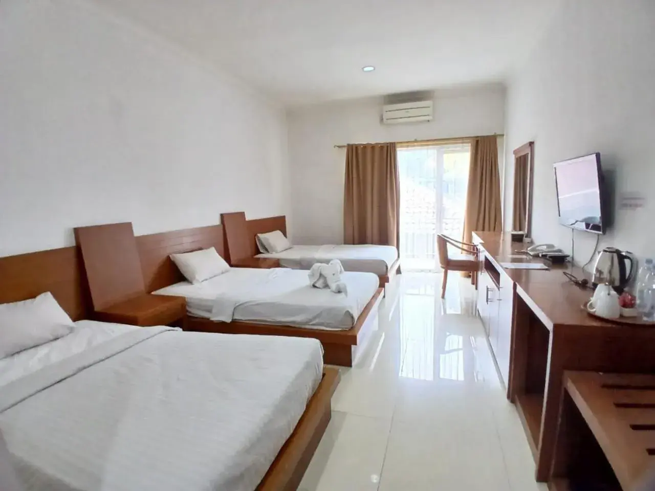 Standard Triple Room in HOTEL & WISMA BINTANG JADAYAT Standard Triple Room in HOTEL & WISMA BINTANG JADAYAT