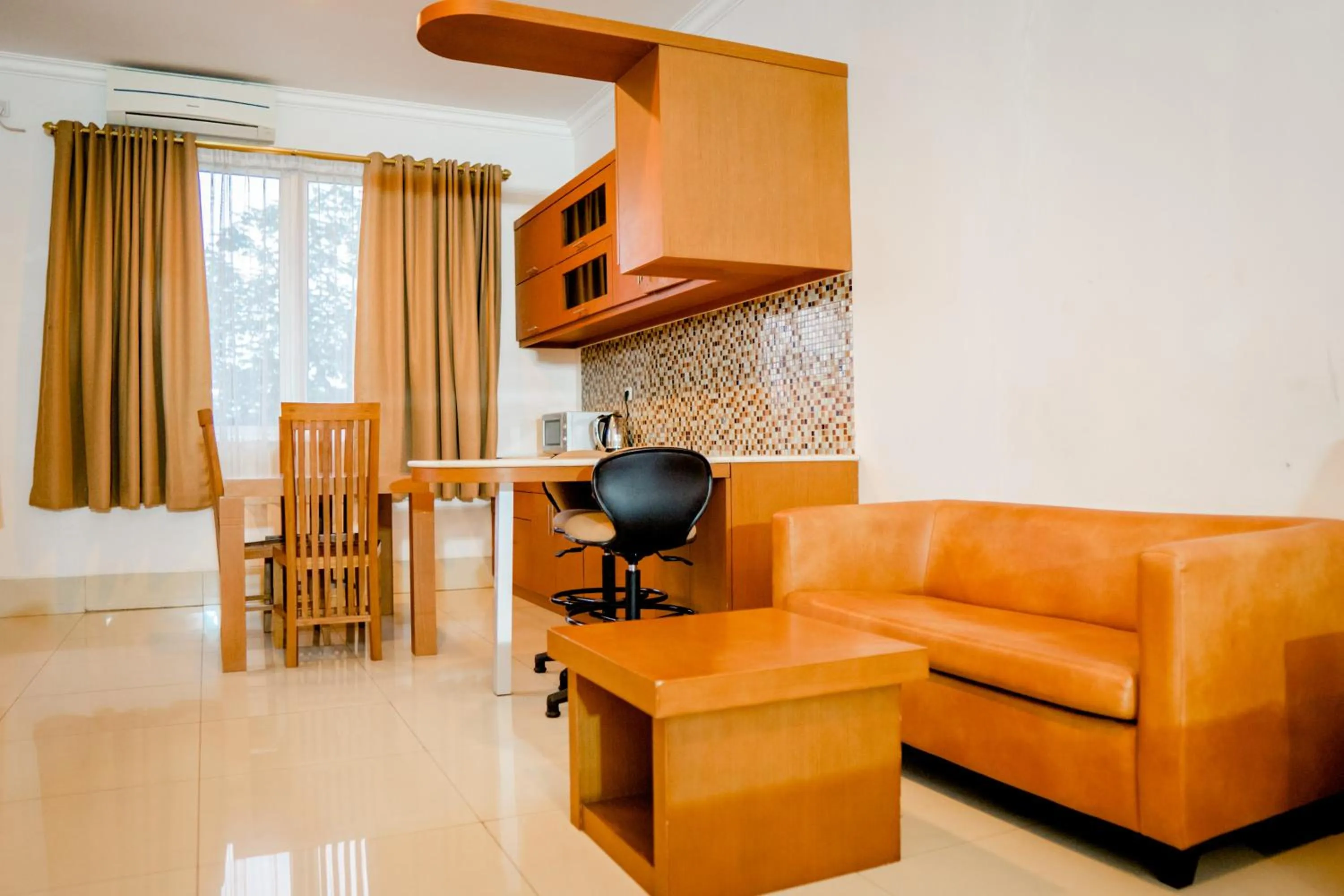 HOTEL & WISMA BINTANG JADAYAT